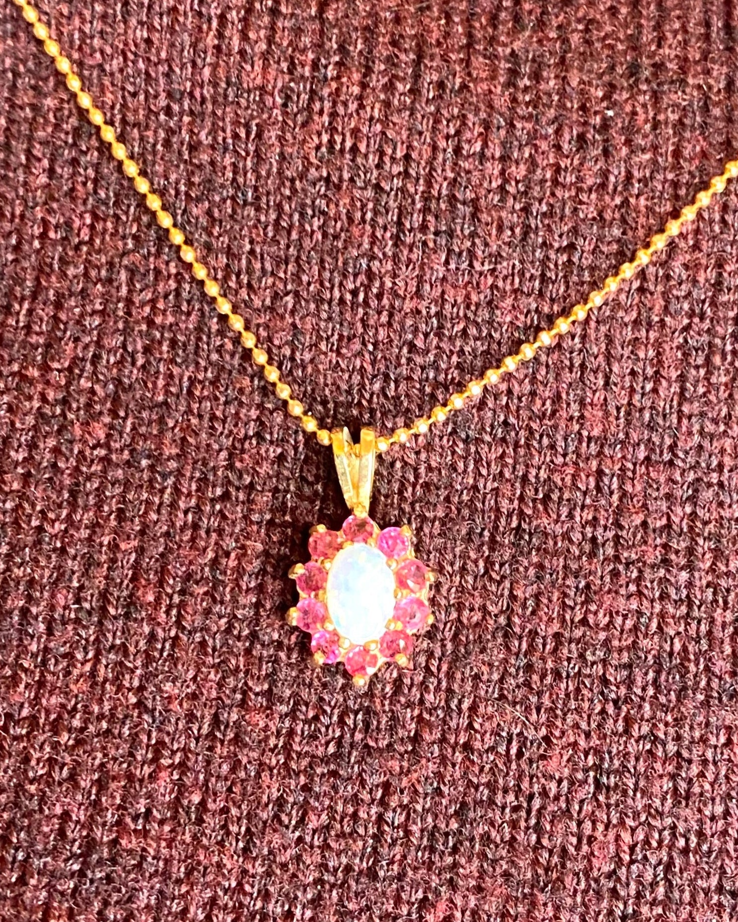 Pendentif Marguerite Opale & Rubis "Éléonore" - Elliade Paris