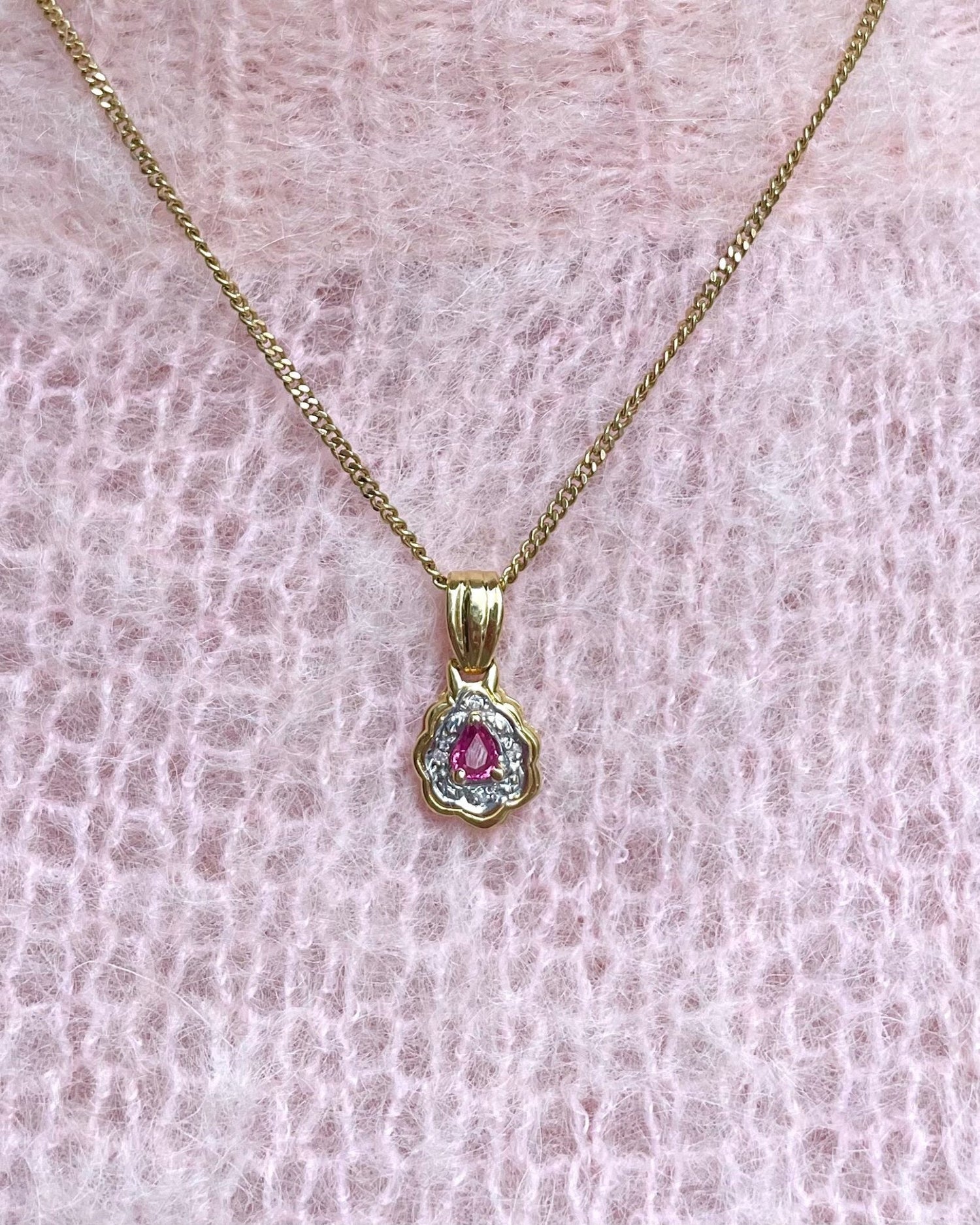 Pendentif Marguerite Rubis 0.40 Carat & Diamants "Rosie" - Elliade Paris