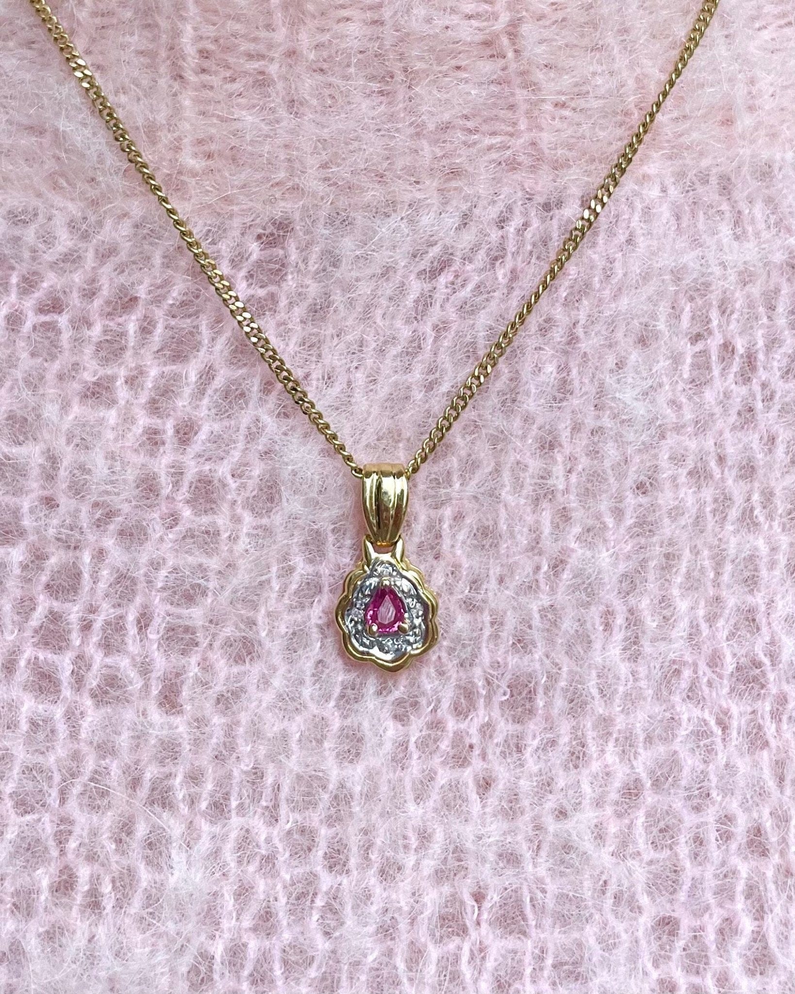 Pendentif Marguerite Rubis 0.40 Carat & Diamants "Rosie" - Elliade Paris