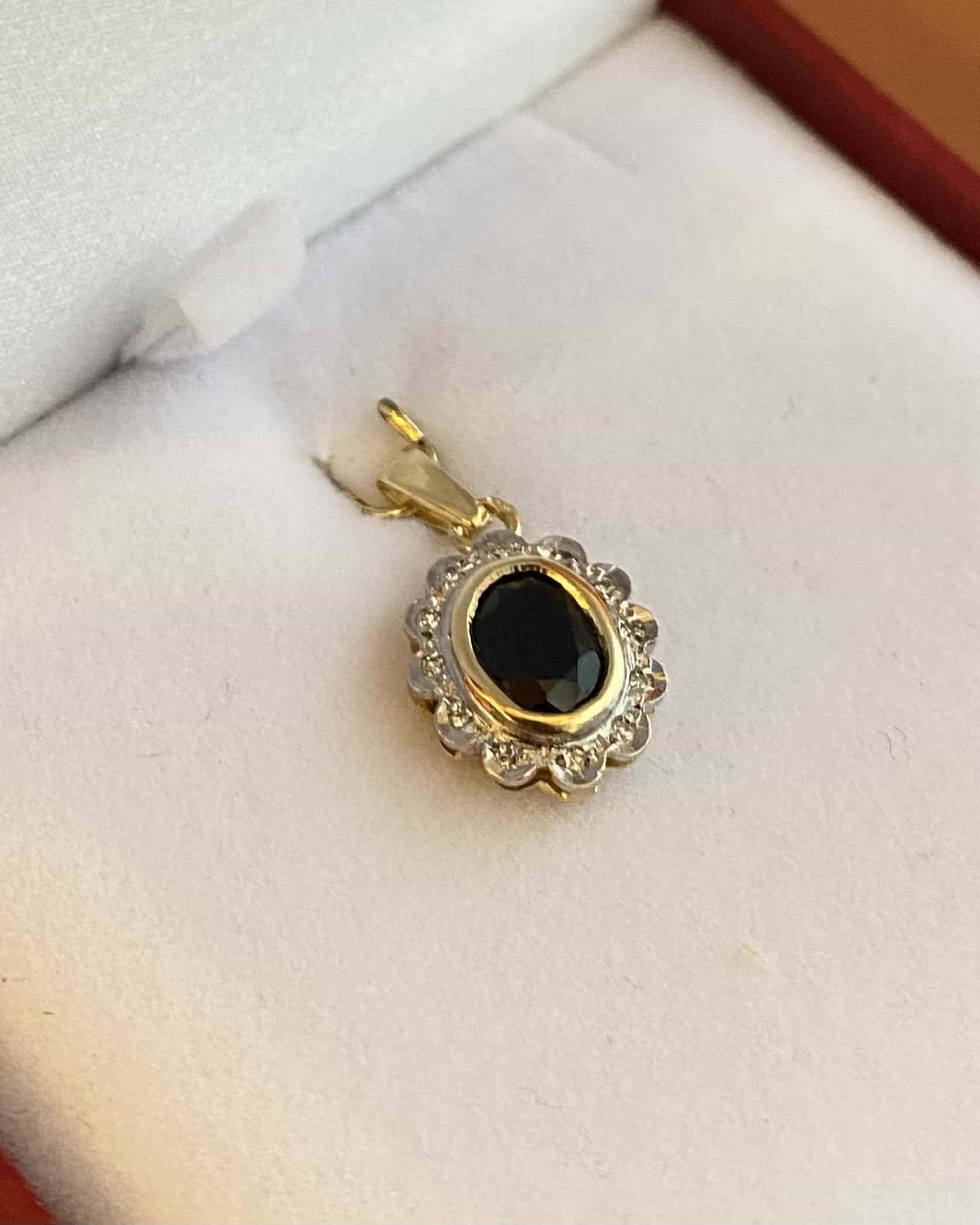 Pendentif Marguerite Saphir 1.25 carat & Diamants "Sheline"
