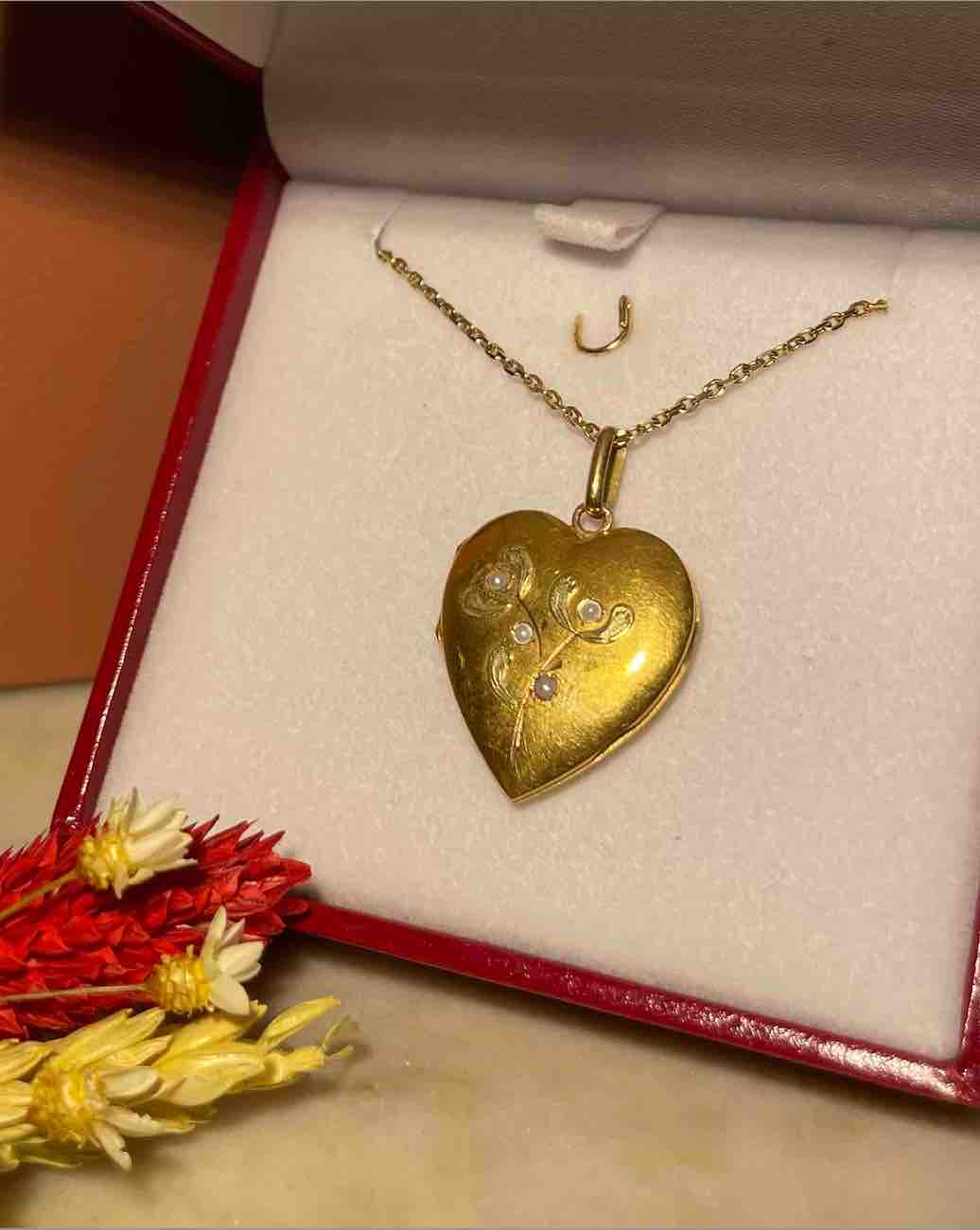 Pendentif Médaillon Cœur Ouvrant 4 Perles "Imogene"