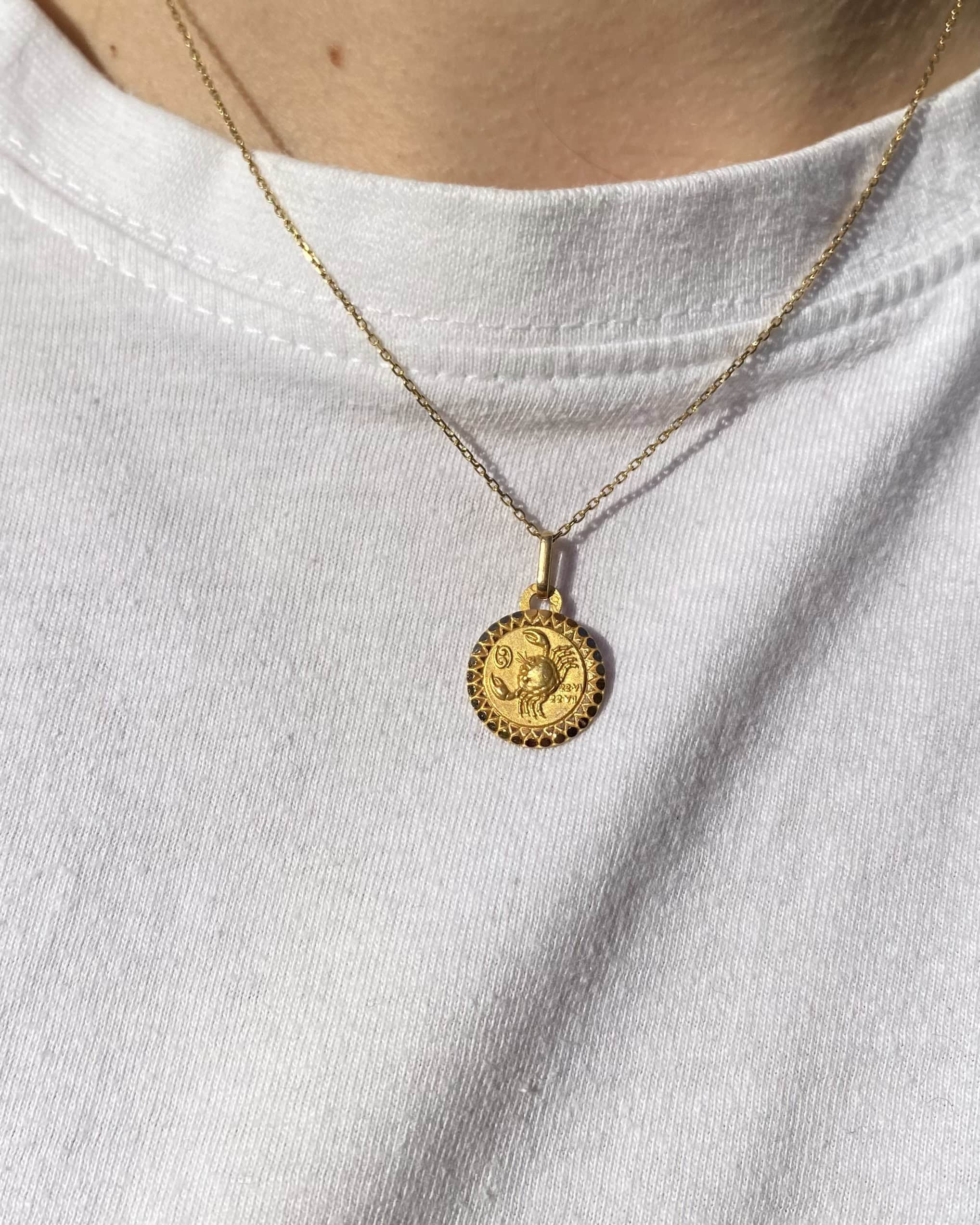 Pendentif en Or Cancer "Artémis"