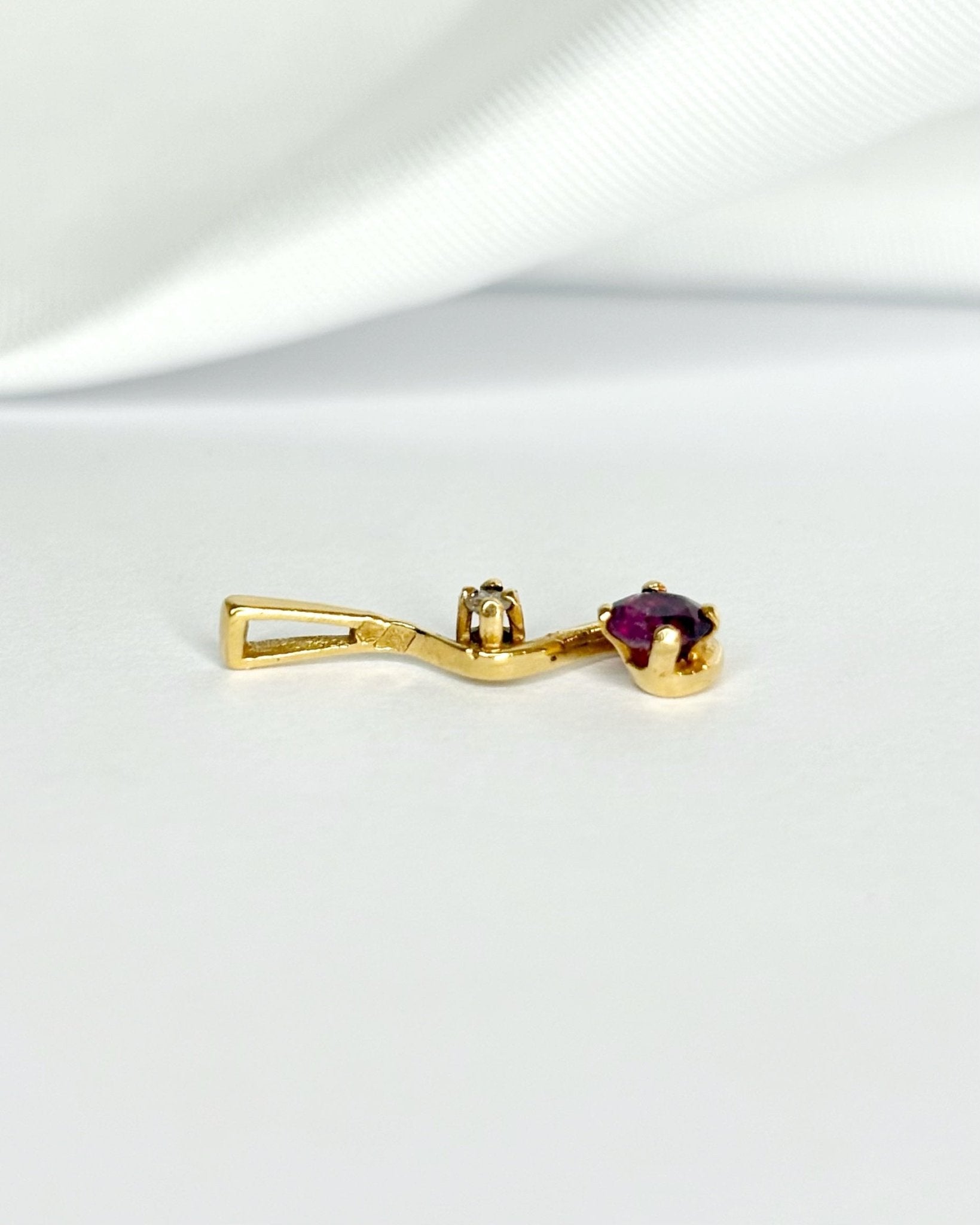Pendentif Rubis 0.25 carat & Diamant "Evelina" - Elliade Paris