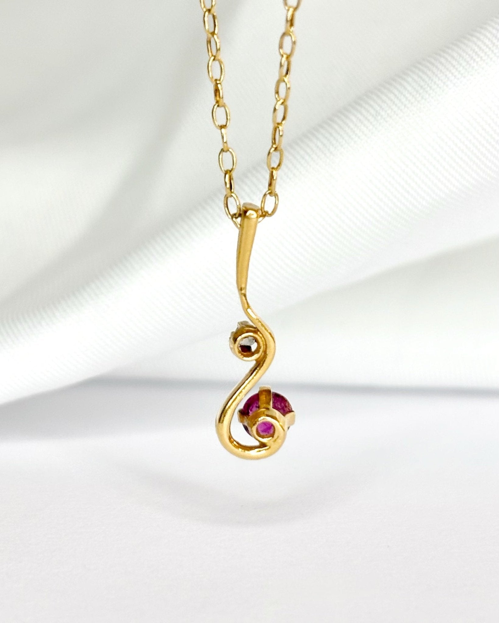 Pendentif Rubis 0.25 carat & Diamant "Evelina" - Elliade Paris