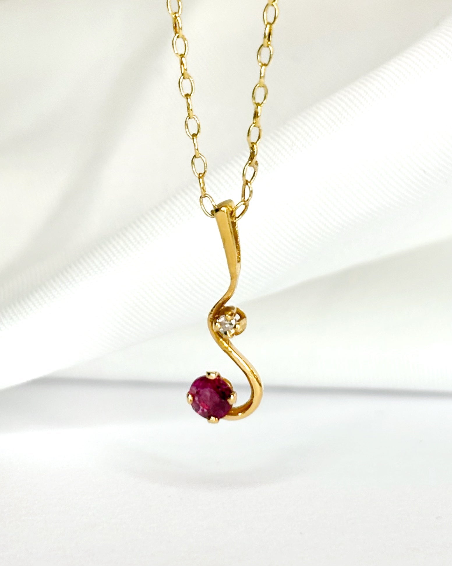 Pendentif Rubis 0.25 carat & Diamant "Evelina" - Elliade Paris