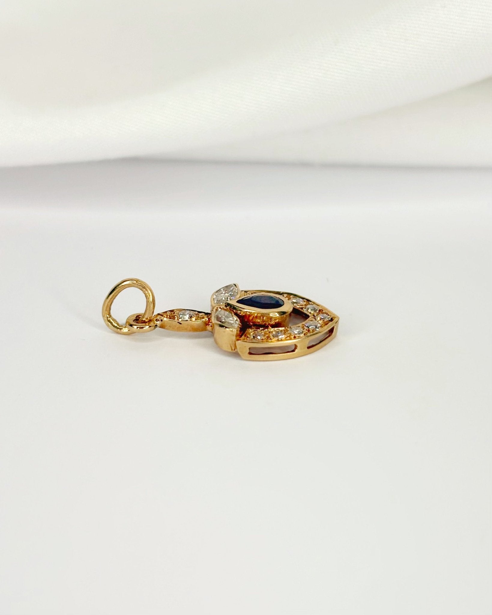 Pendentif Rubis 0.43 carat & Diamants 0.30 carat "Augustine" - Elliade Paris