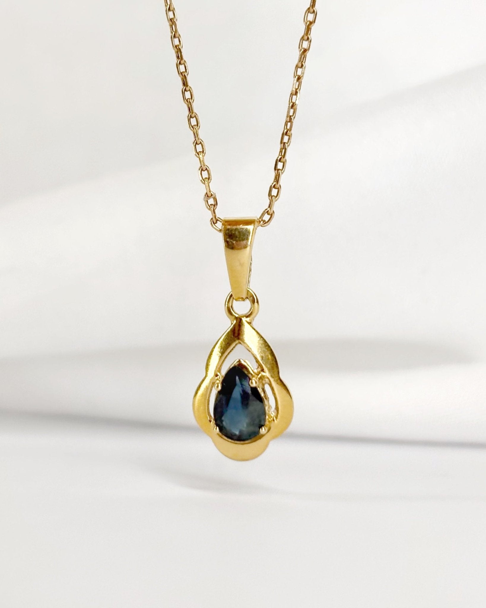Pendentif Saphir 0.30 carat "Ymir" - Elliade Paris