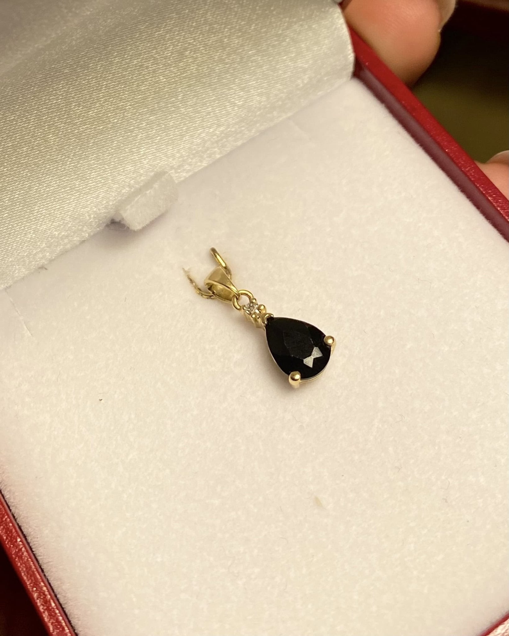 Pendentif Saphir 1.40 carat & Diamant "Clarisse" - Elliade Paris
