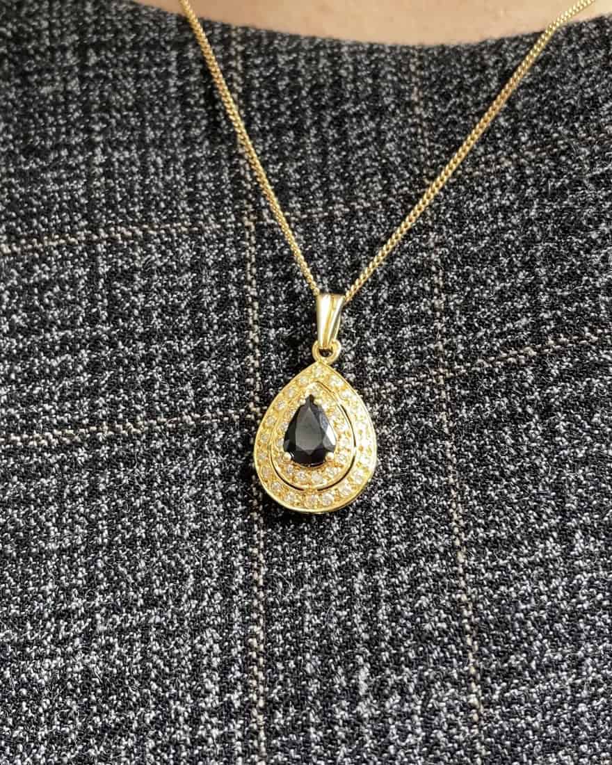 Pendentif Style Art - déco Saphir 1 carat & 35 Diamants "Grace" - Elliade Paris
