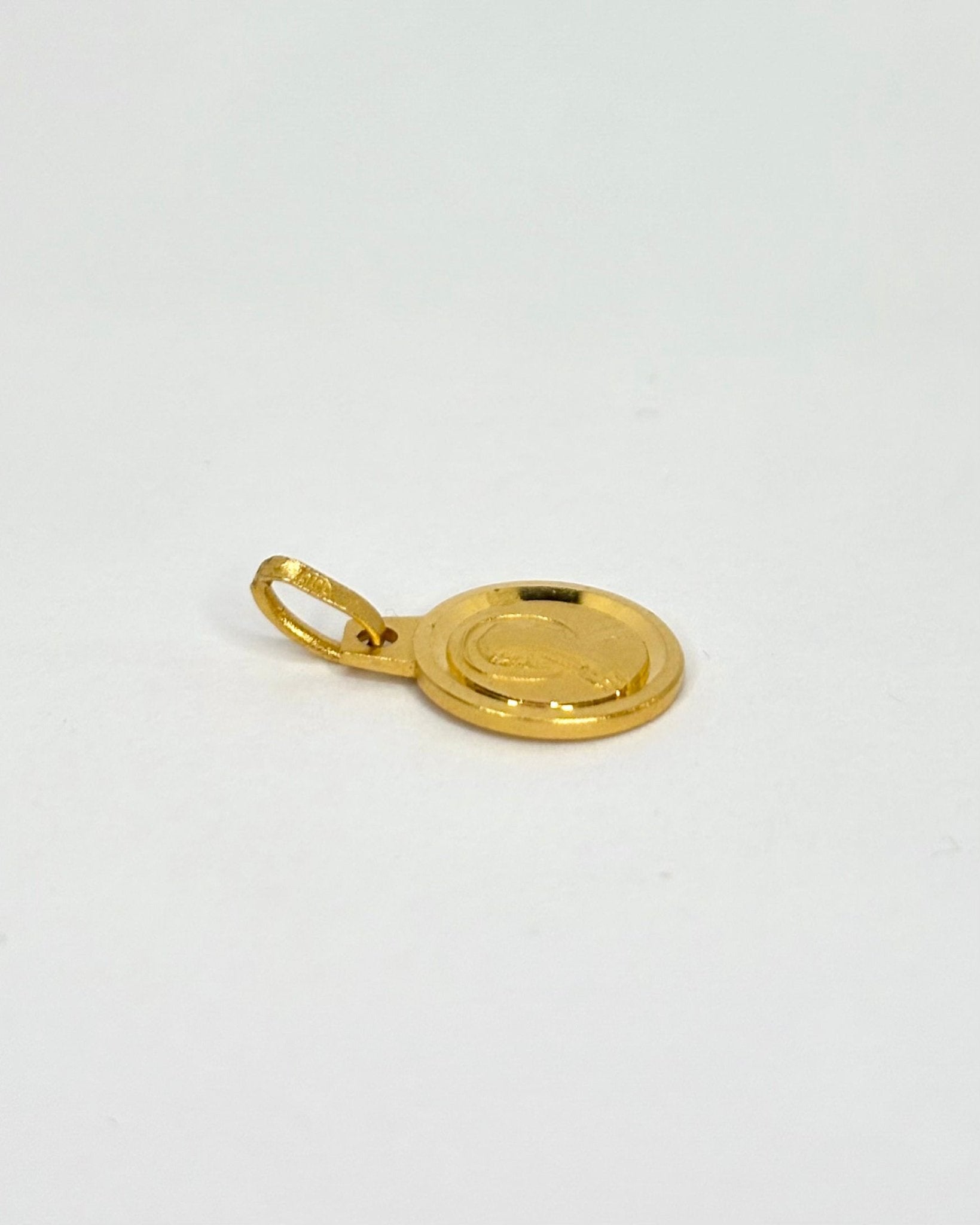 Pendentif Vierge Or Jaune "Gabriella" - Elliade Paris