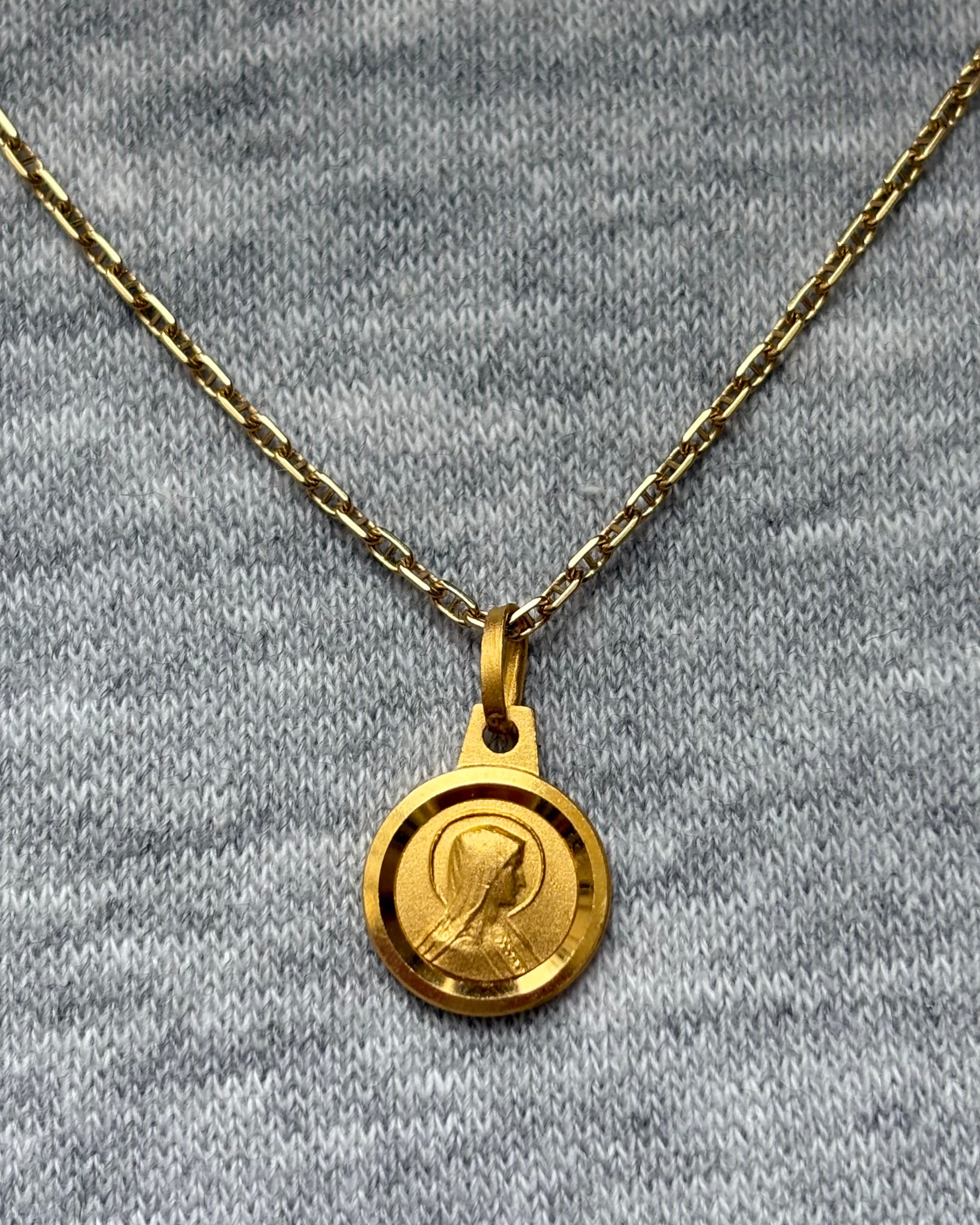 Pendentif Vierge Or Jaune "Gabriella"