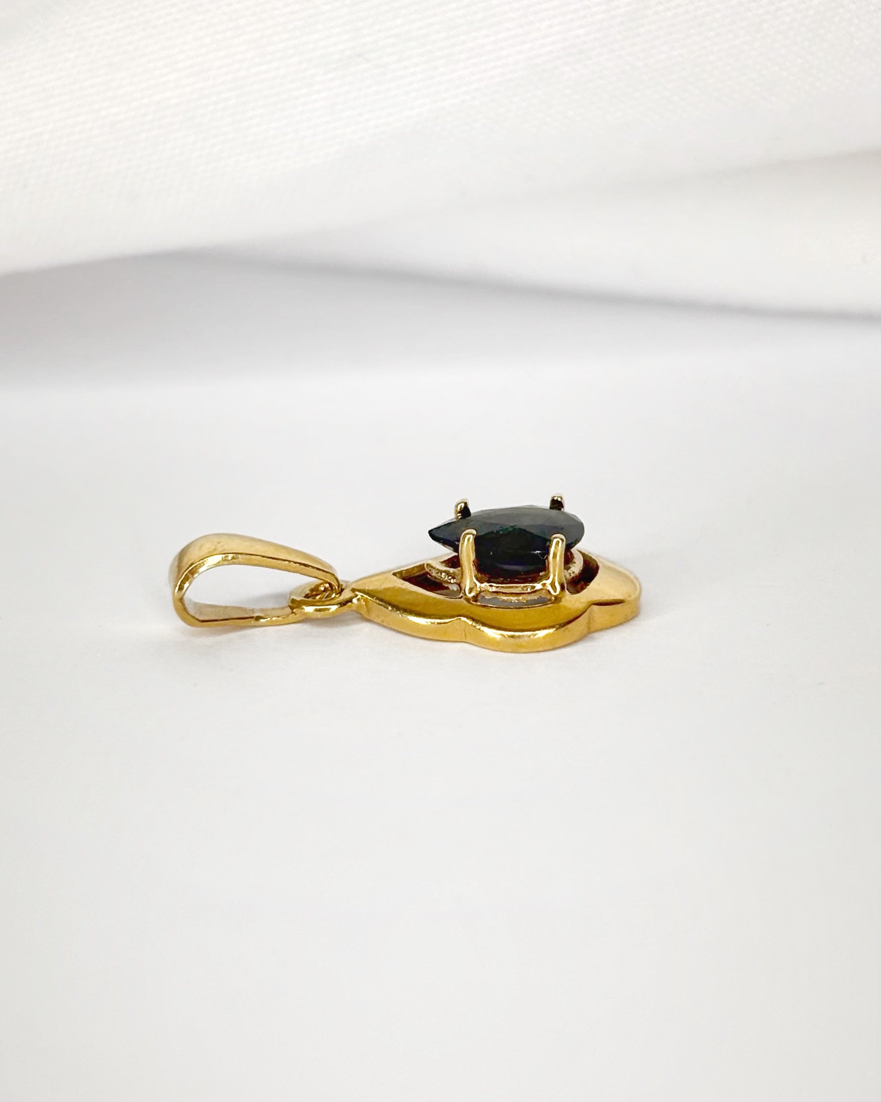 Pendentif Saphir 0.30 carat "Ymir"