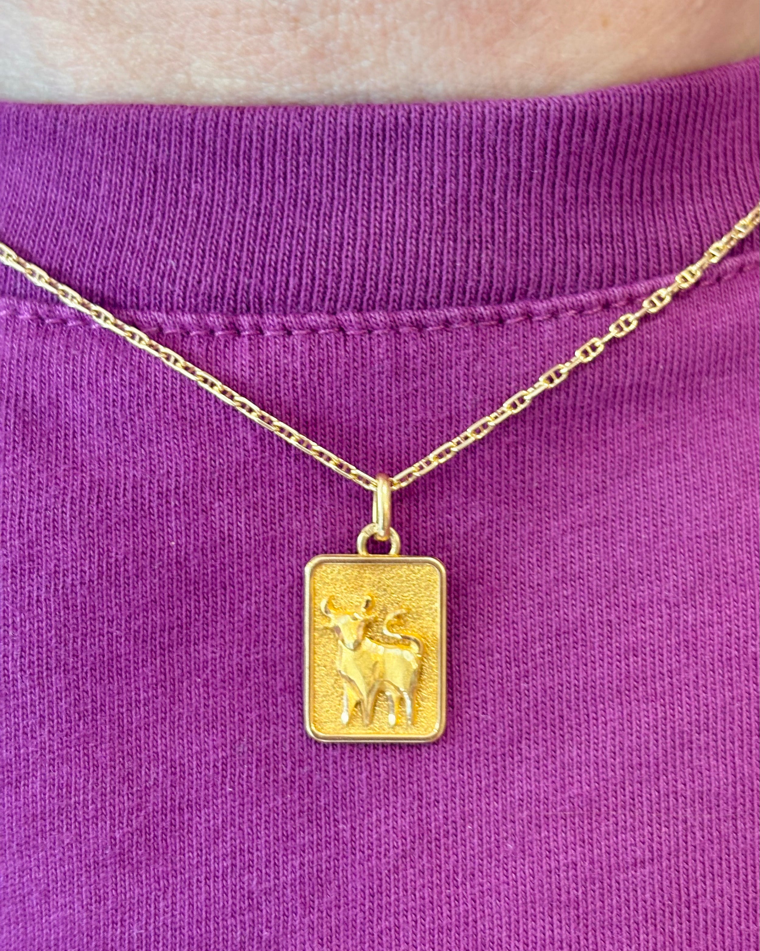 Pendentif Astro Taureau Or Jaune 18 carats "Cyrielle"