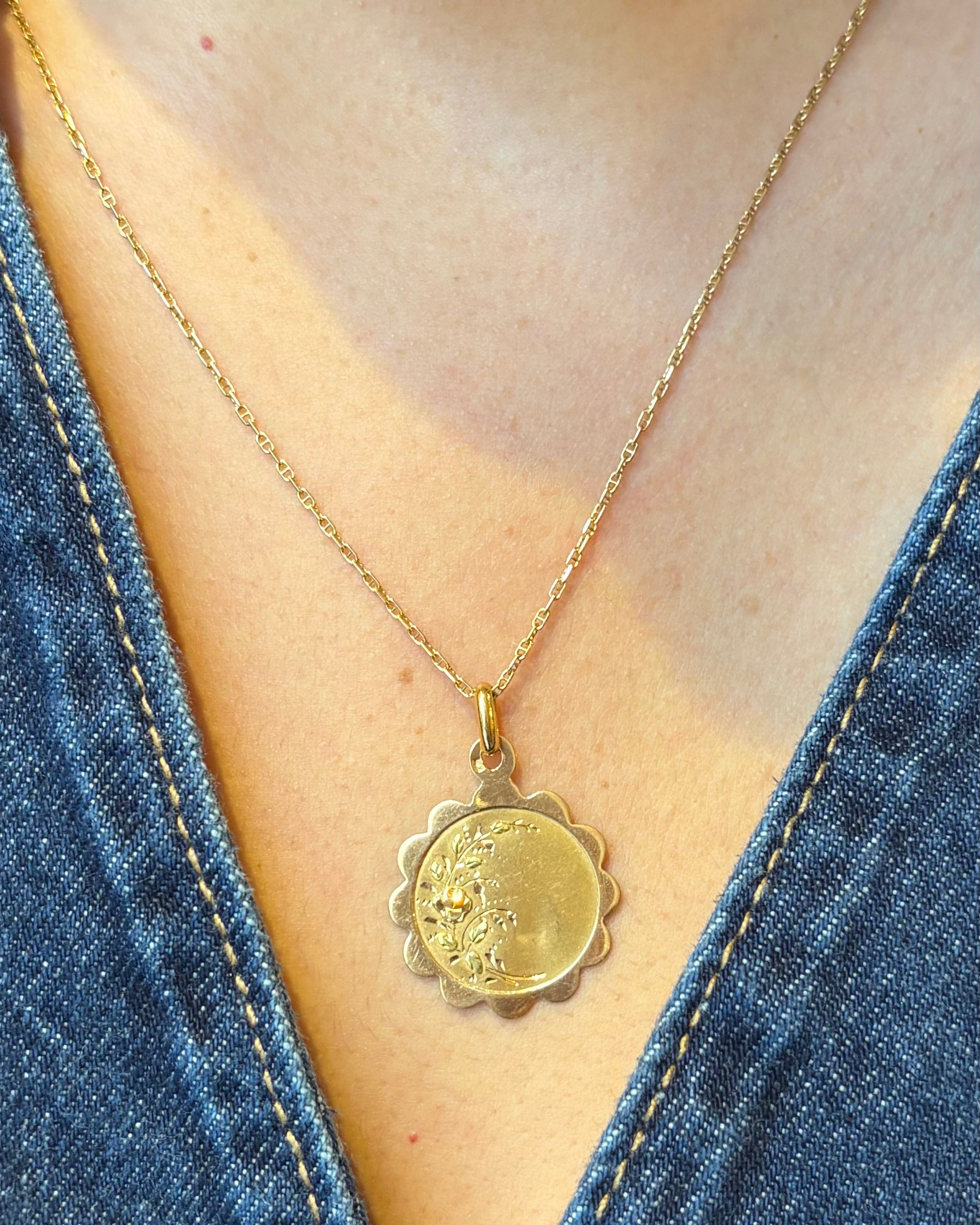 Médaille Fleurs Or Jaune Art-nouveau "Stella"