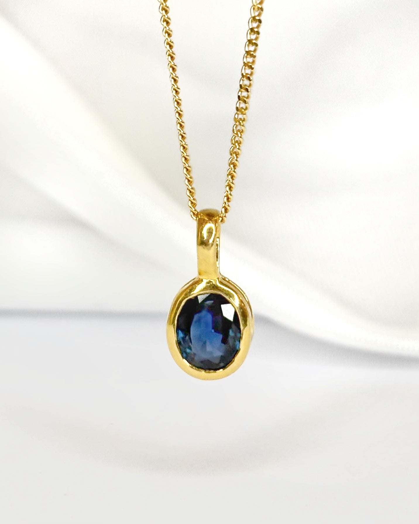 Pendentif Saphir 0.73 carat "Orphée" - Elliade Paris