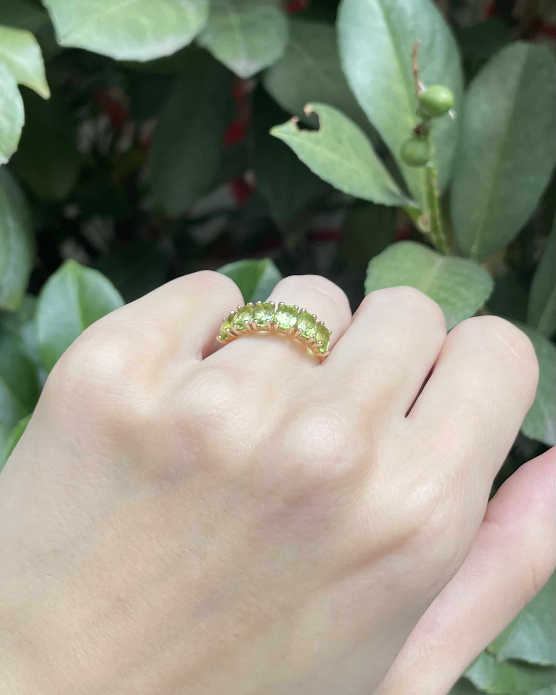 Bague Rivière péridots 3 carats "Svetlana"
