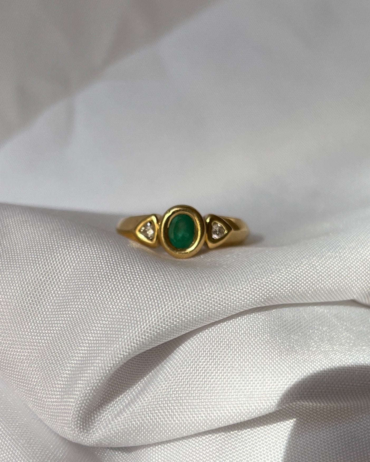 Bague Jonc émeraude & diamants "Anissa"