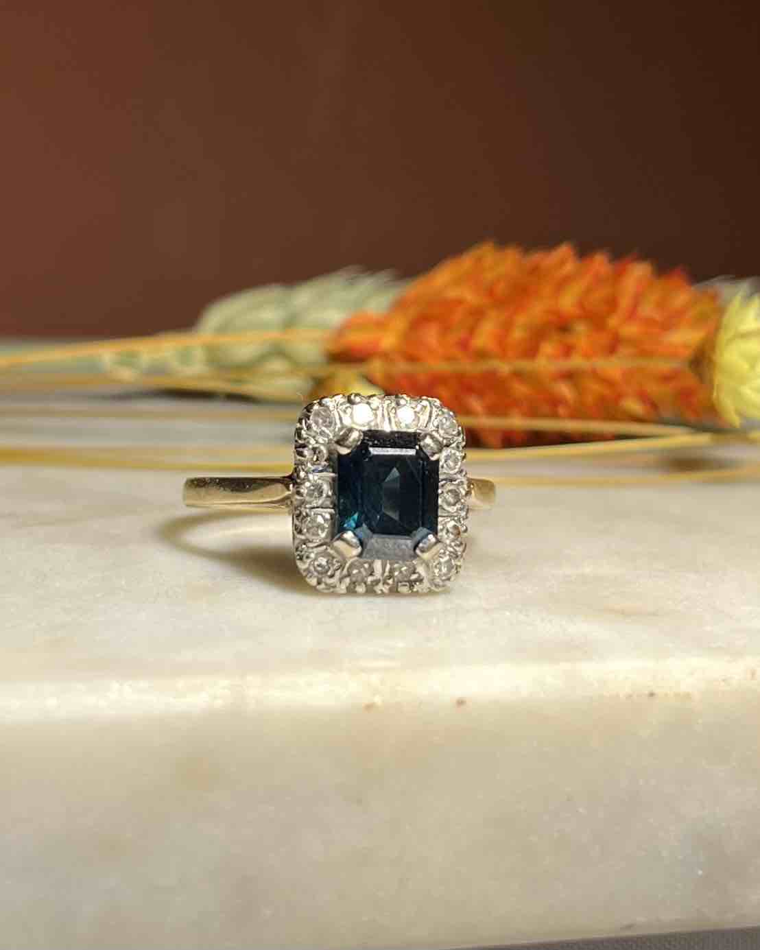 Bague Marguerite Saphir 0.80 carat & Diamants "Clémentine"