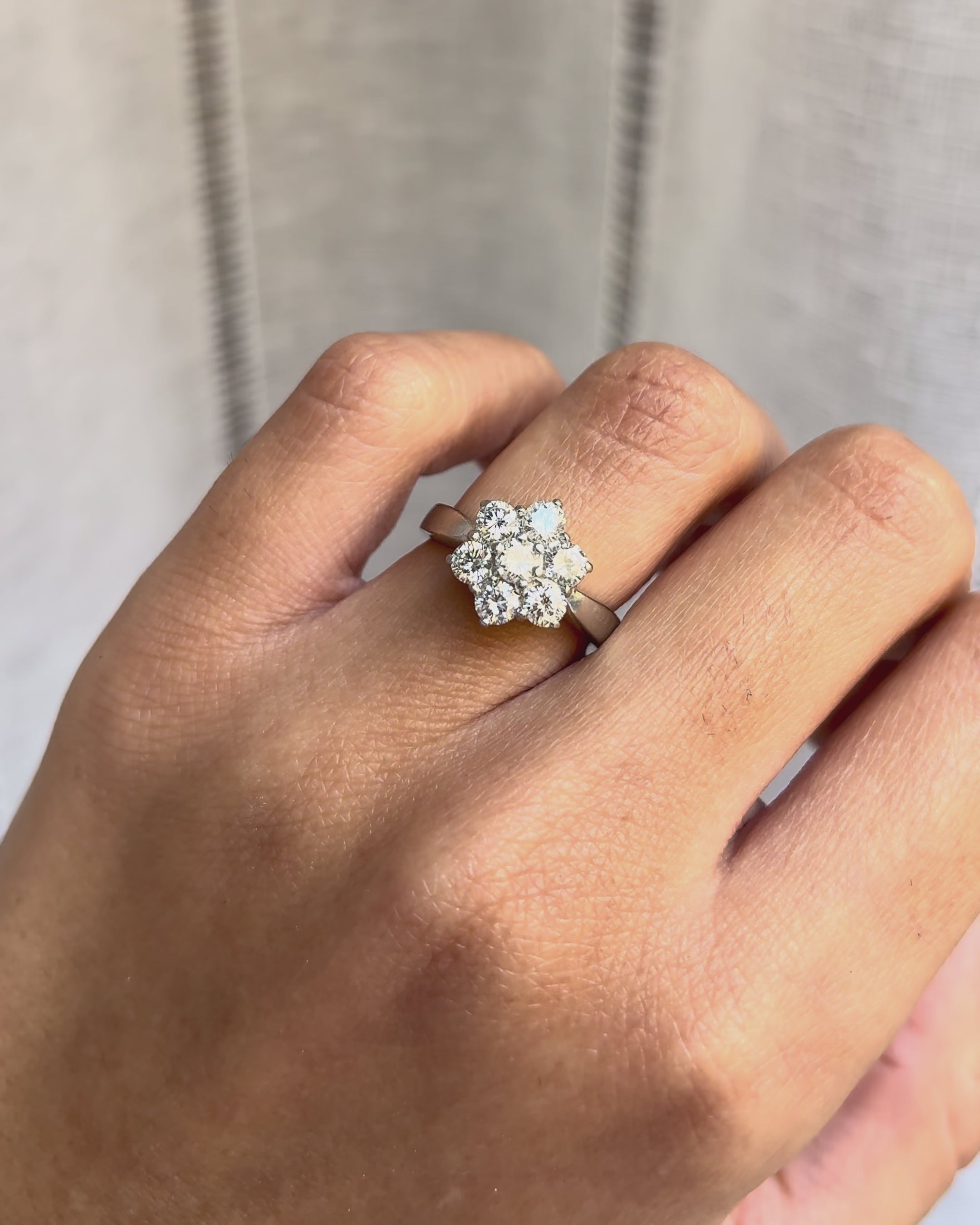 Bague Marguerite Diamants 0.87 carat "Mila"