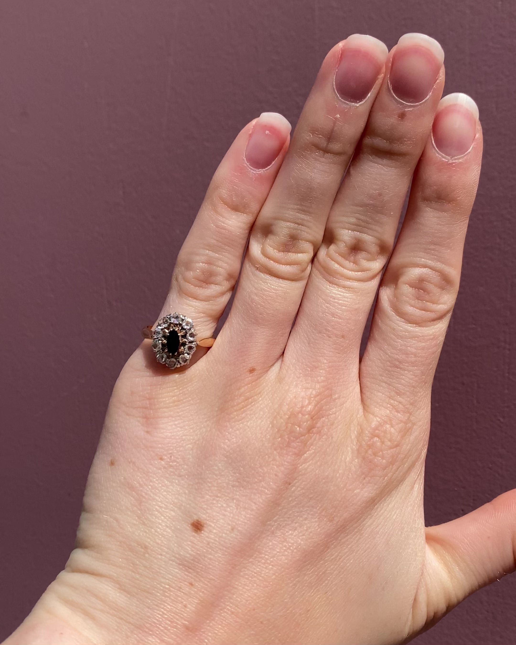 Bague Marguerite Saphir Marquise 0.37 carat & Diamants "Lior"