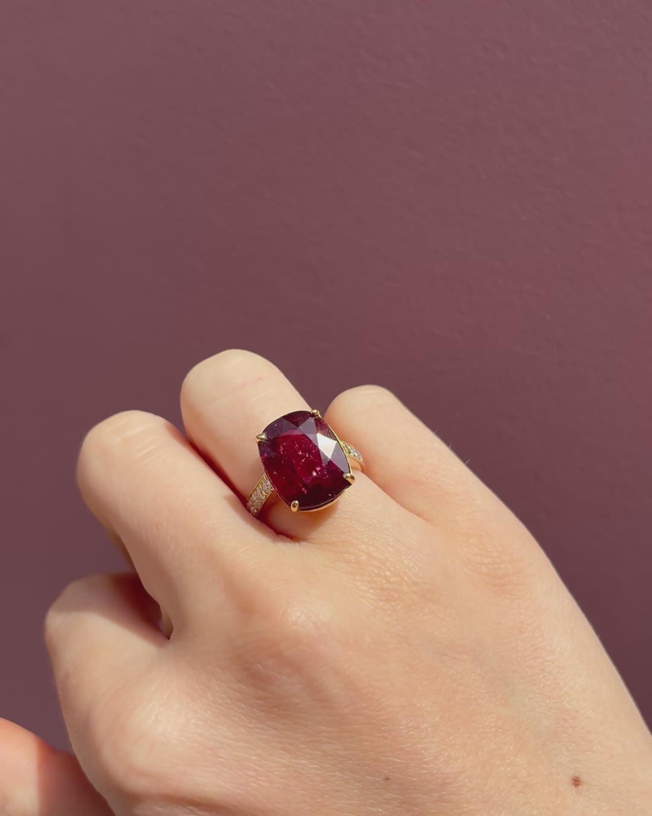 Bague Cocktail Tourmaline Rubellite 10.87 Carats & Diamants "Violine"