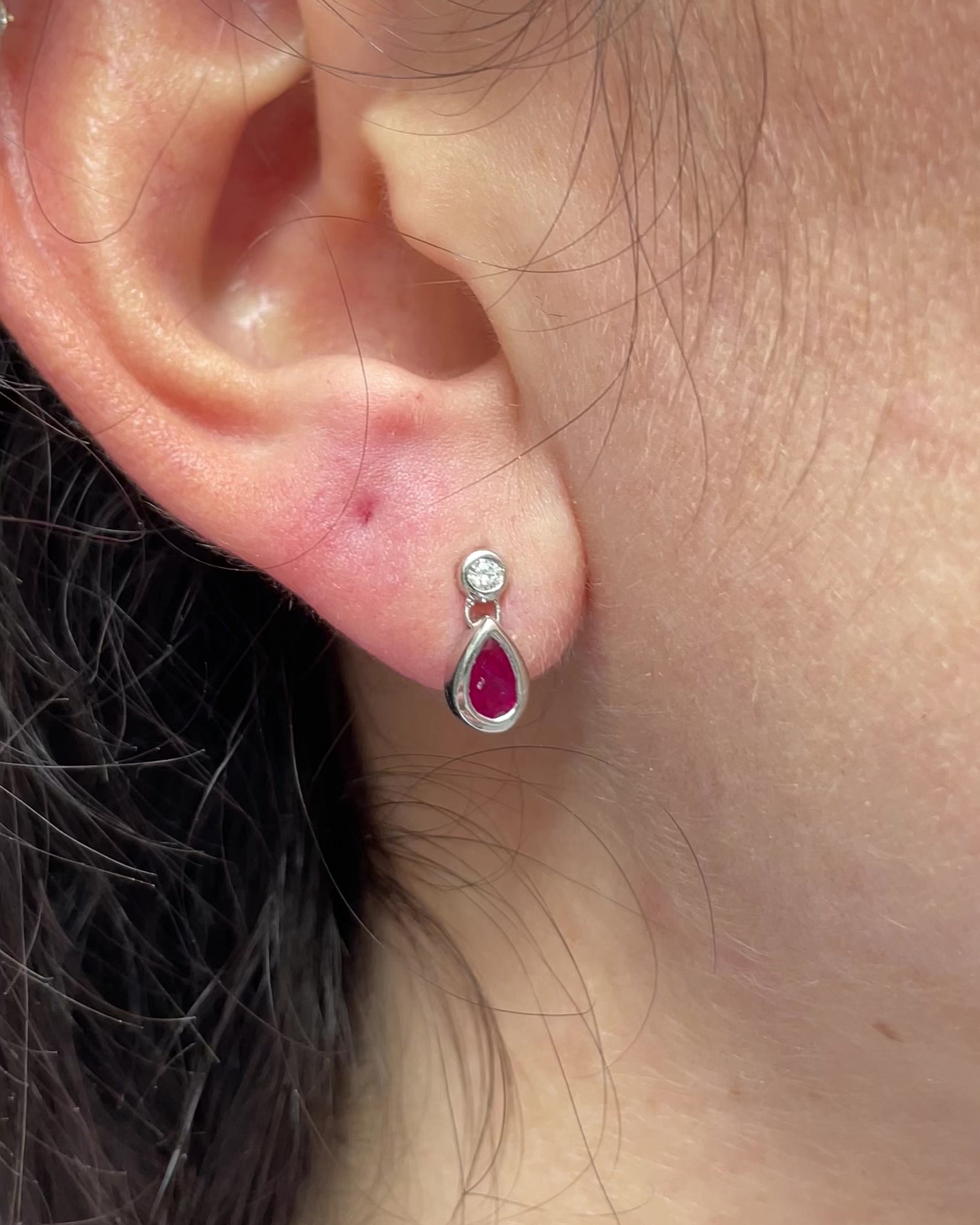 Boucles Pendantes Rubis & Diamants "Danaé"