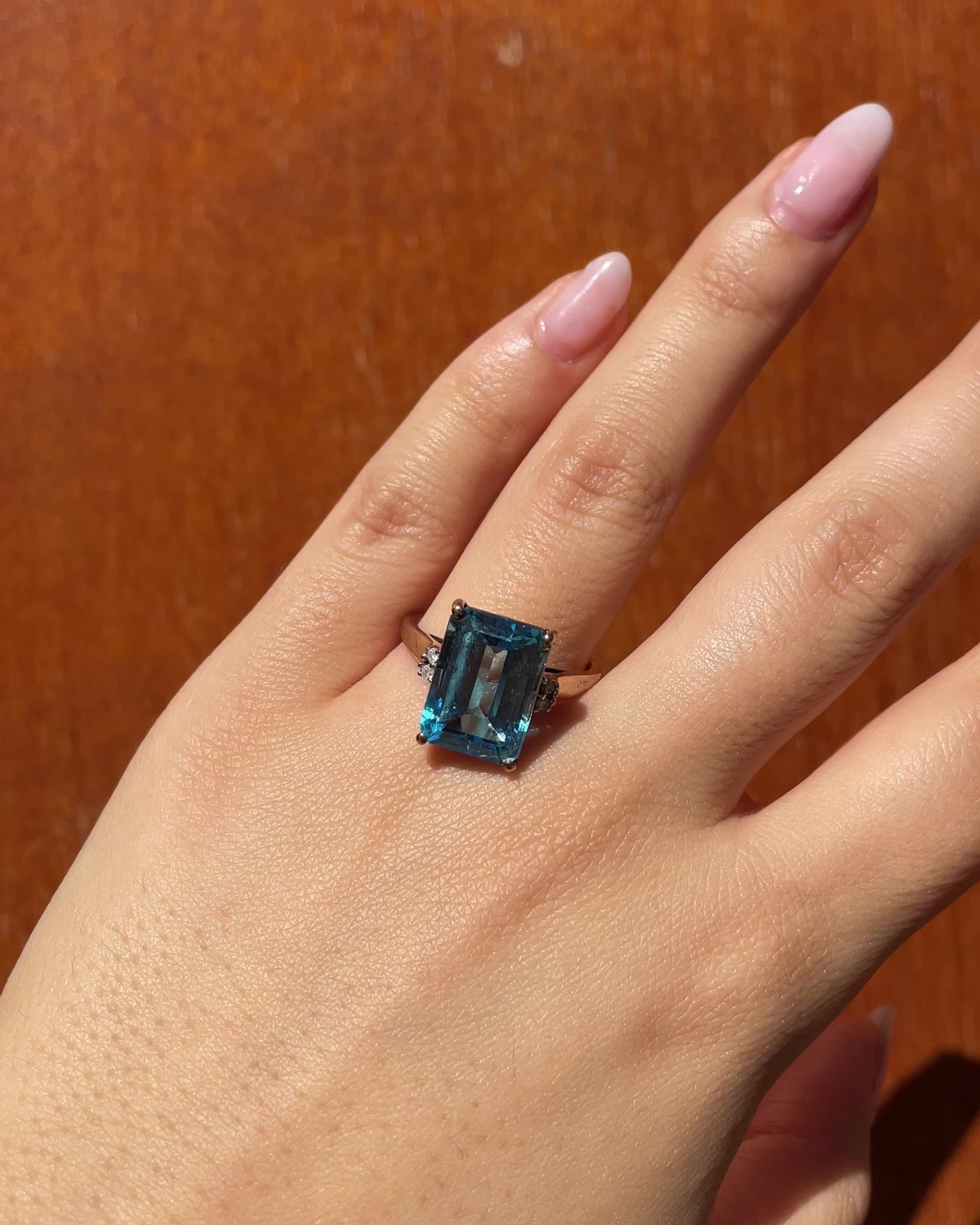 Bague Trilogie Topaze 8.30 carats & 4 Diamants "Greta"