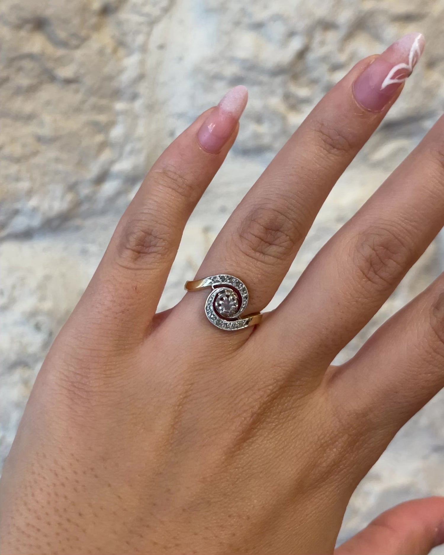 Bague Tourbillon Style Art Nouveau Diamants "Anaé"