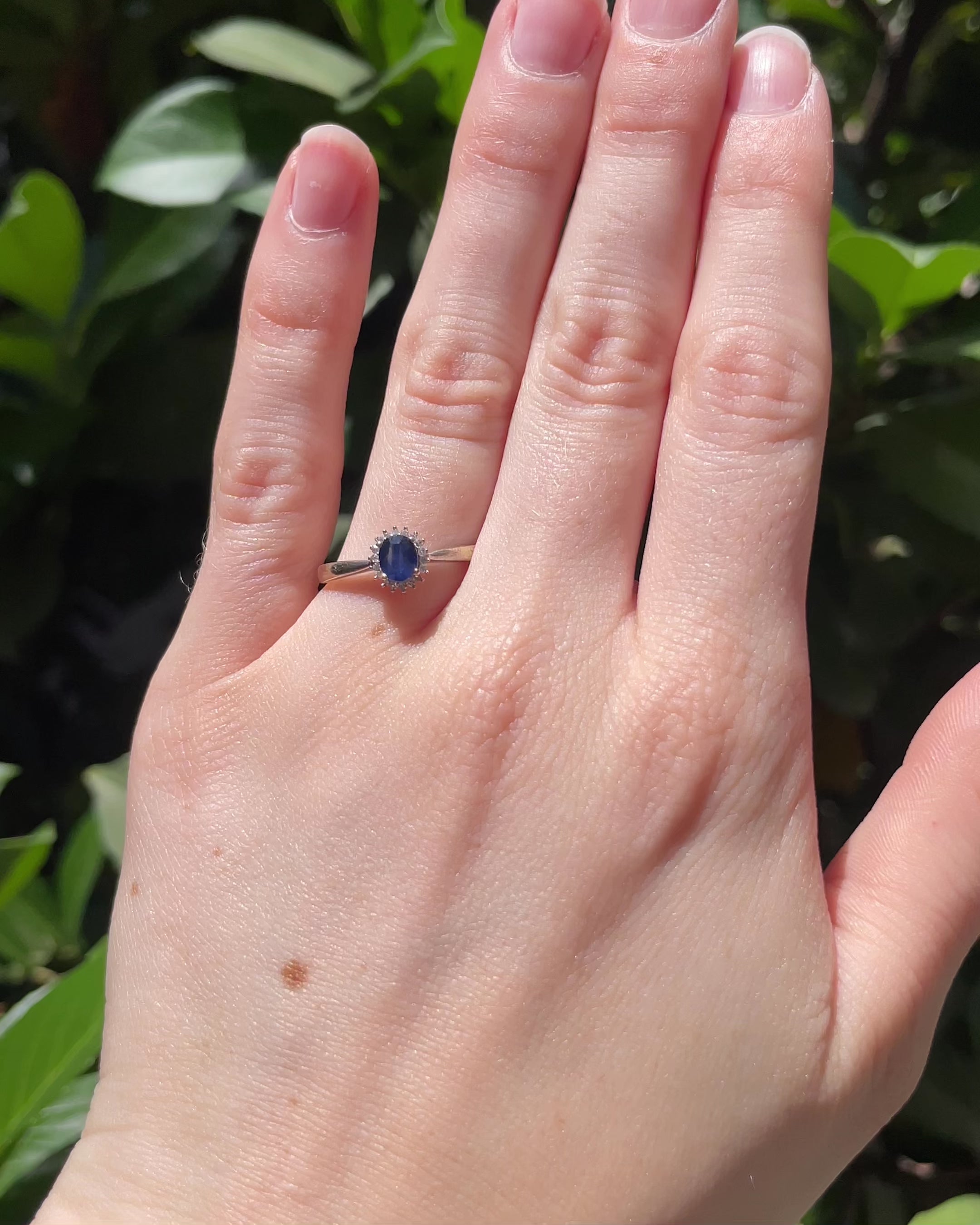 Bague Marguerite Saphir 0.50 carat & Diamants "Solange"
