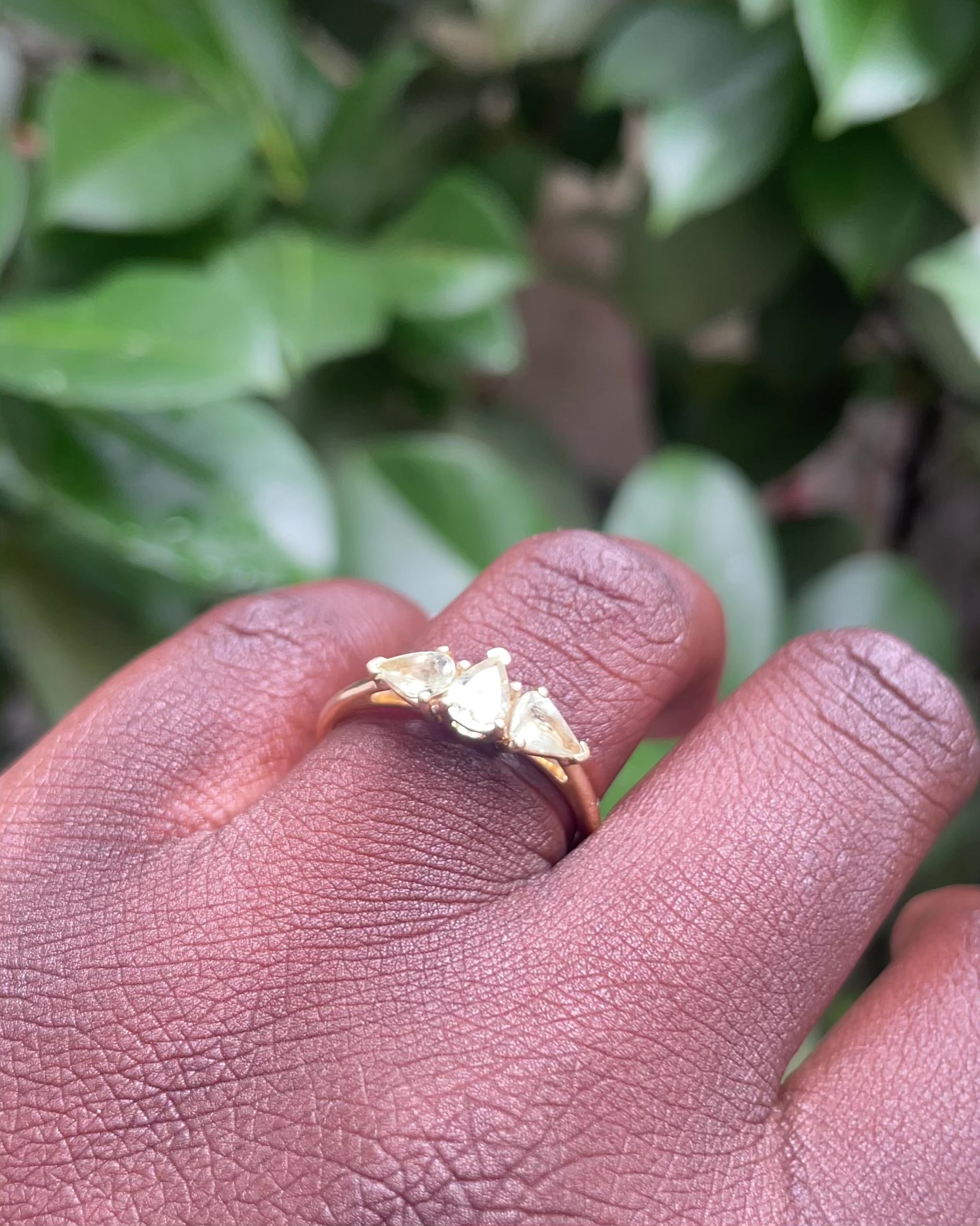 Bague Trilogie Taille Poire Grenat Vert 1.30 carat “Velma”