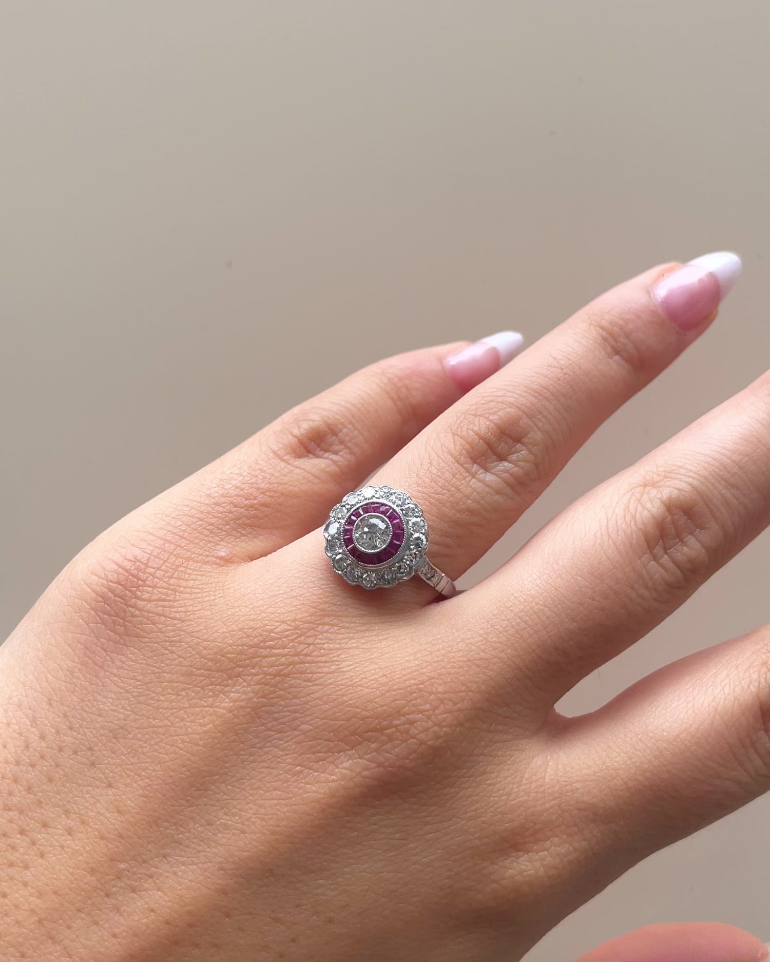 Bague Art-déco Rubis & Diamants 0.86 carat "Diem&