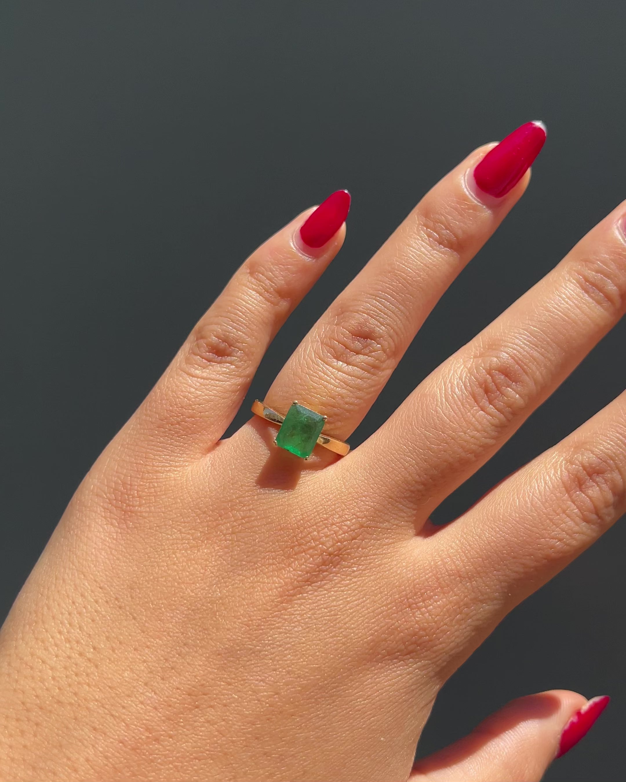 Bague Solitaire Emeraude 1.35 carat "Daphnéa"