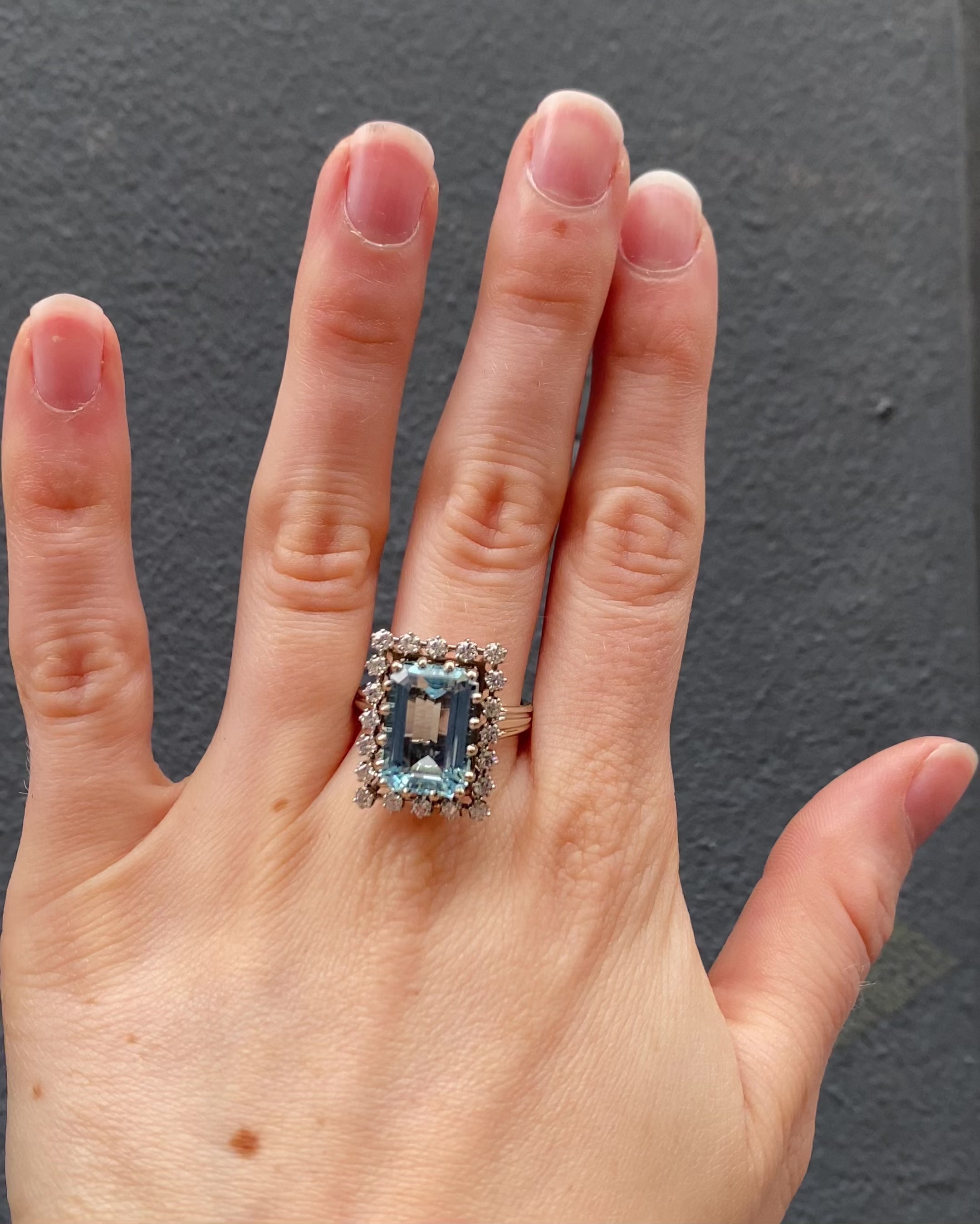Bague Marguerite Aigue-Marine 6.80 carats & Diamants "Adama"