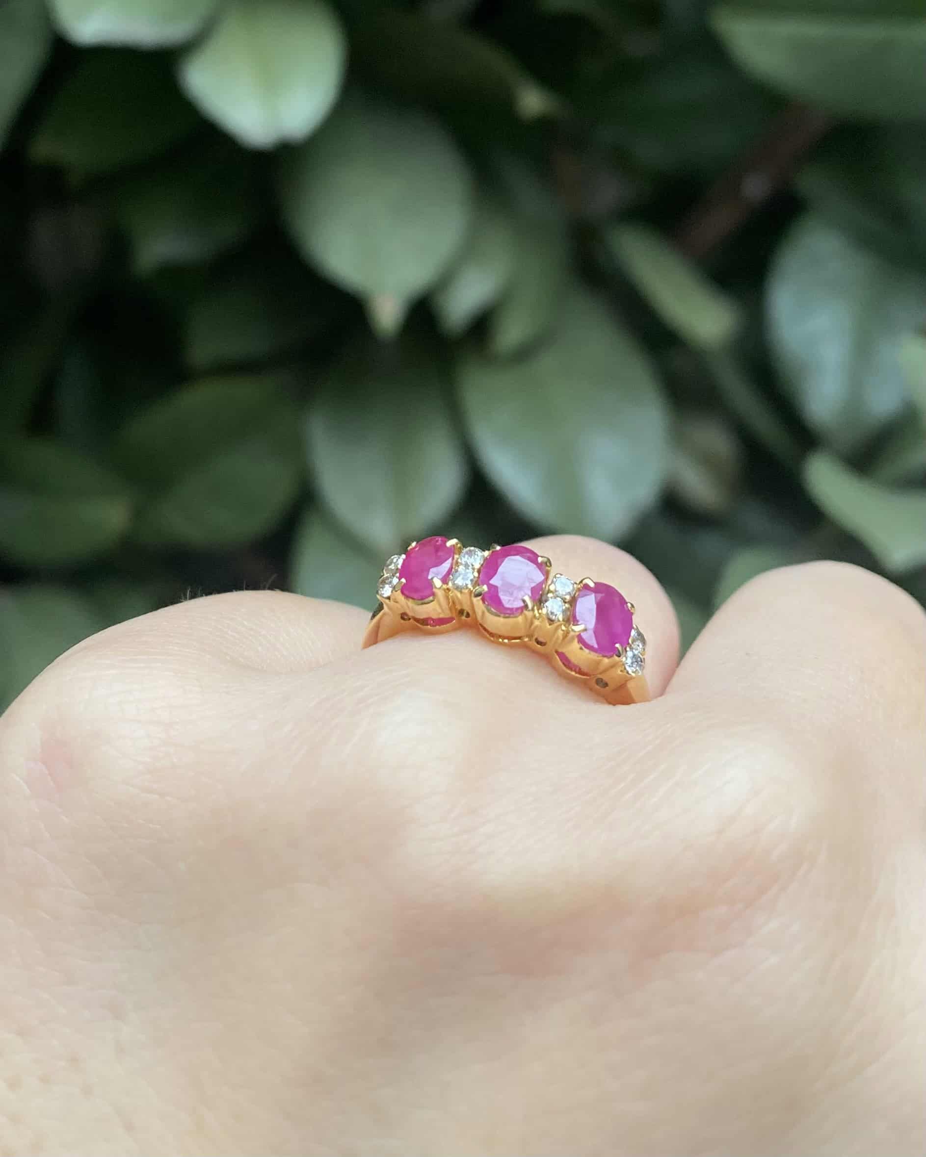 Bague Rivière Rubis 1.35 carat & Diamants "Willow"