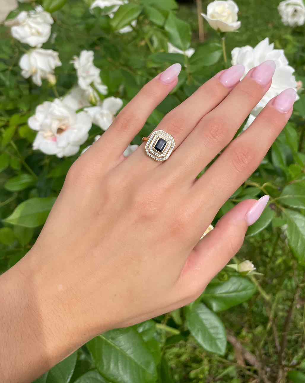 Bague Art-Déco Saphir et 60 Diamants "July"