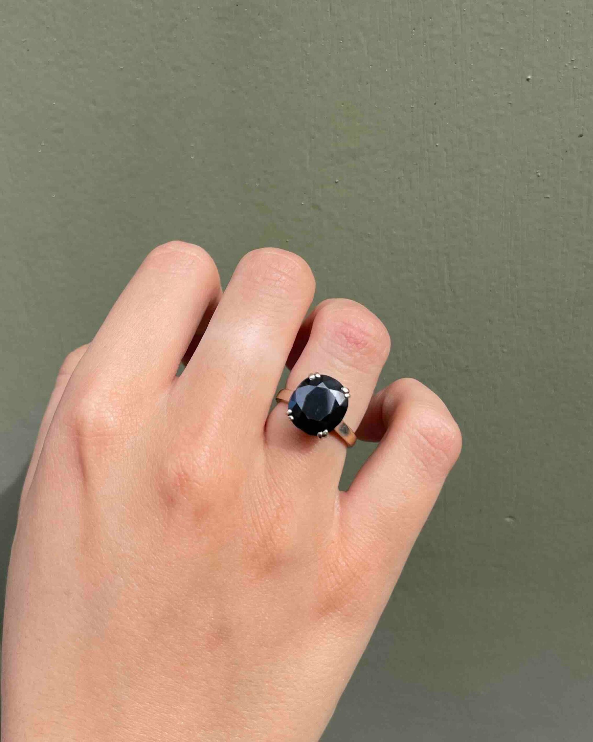 Bague Solitaire Saphir 5.40 Carats "Aubriella"