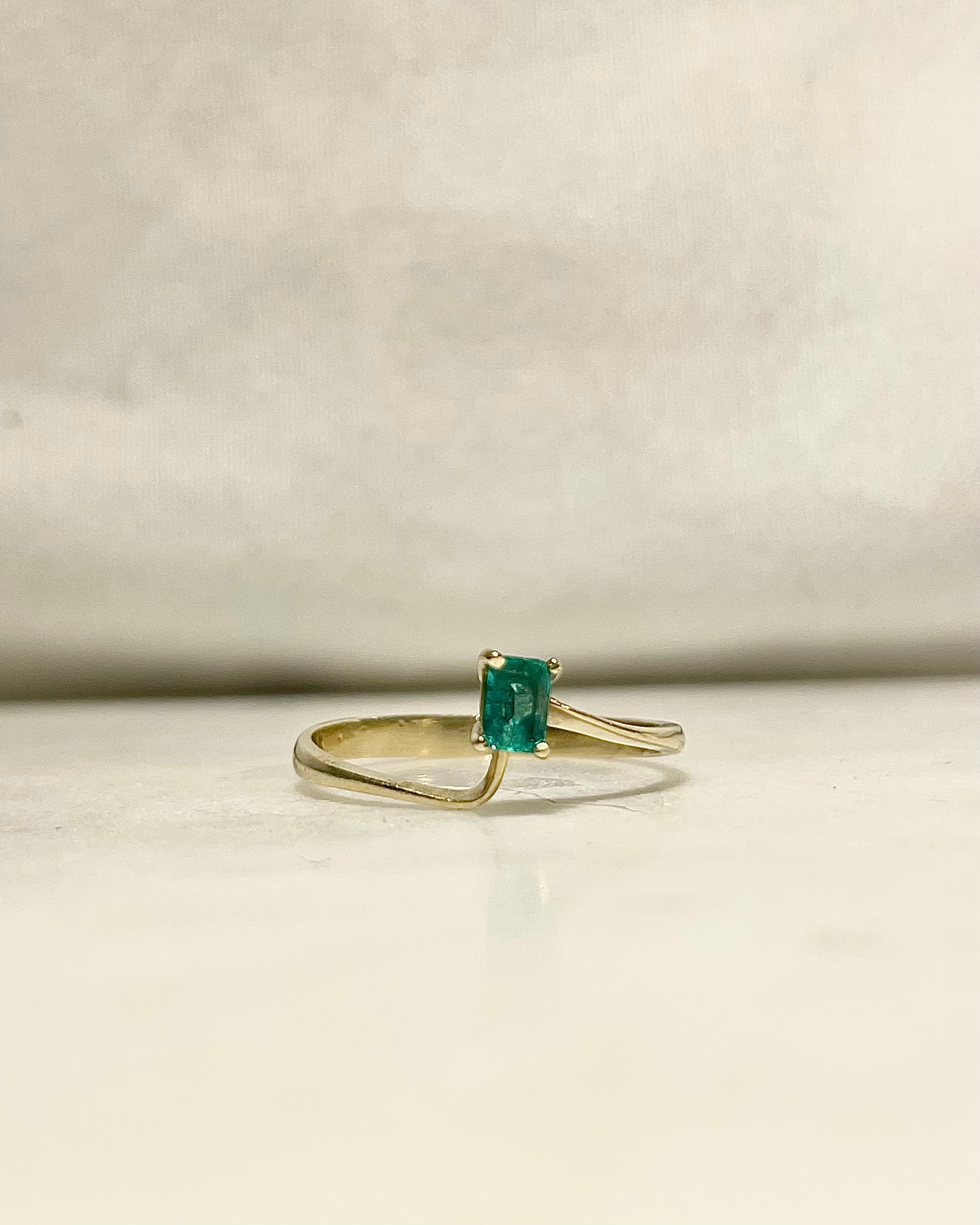Bague Solitaire Émeraude "Eliska"