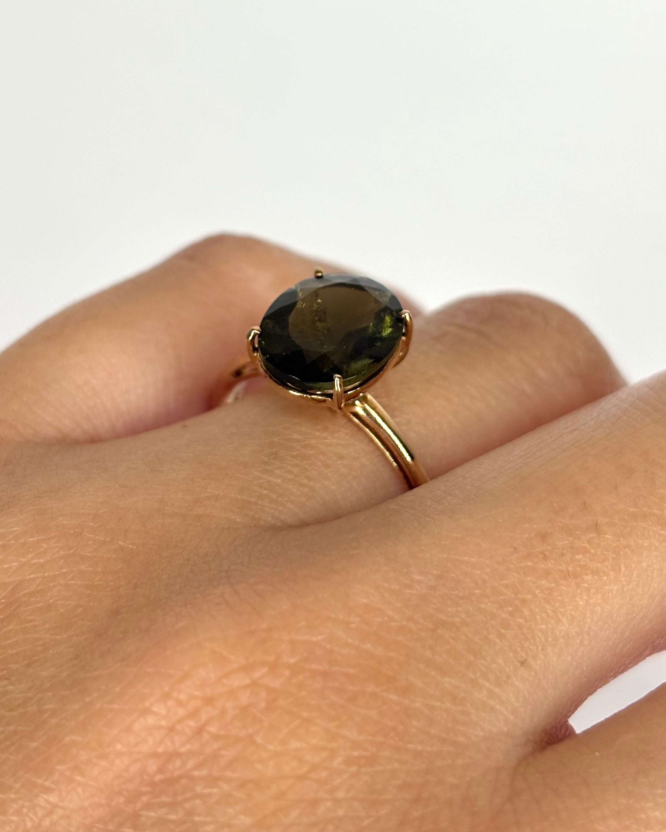 Bague Solitaire Moldavite 2.50 cts "Eugénie"