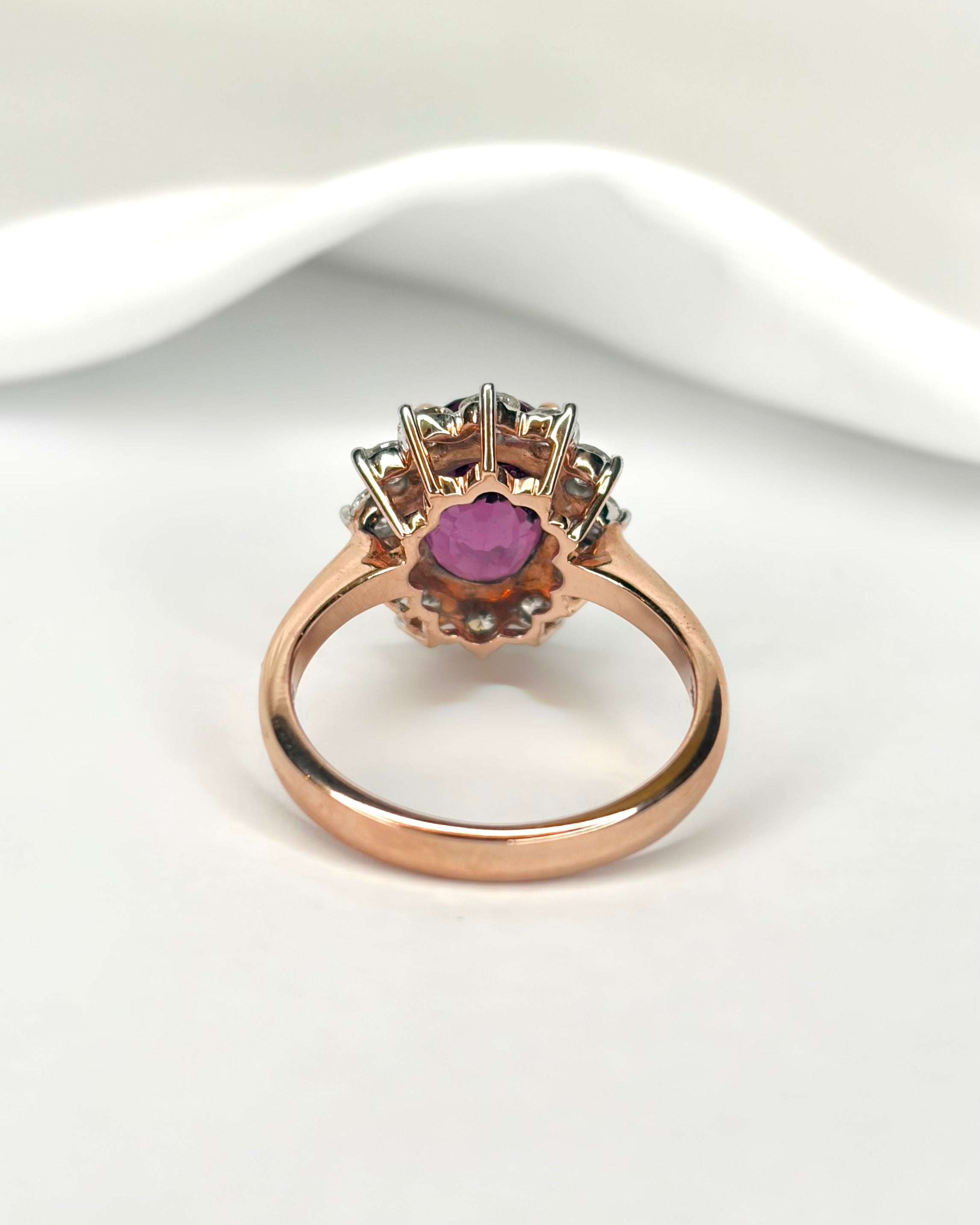 Bague Marguerite Grenat 5 carats & Diamants 1.10 carat "Marika"