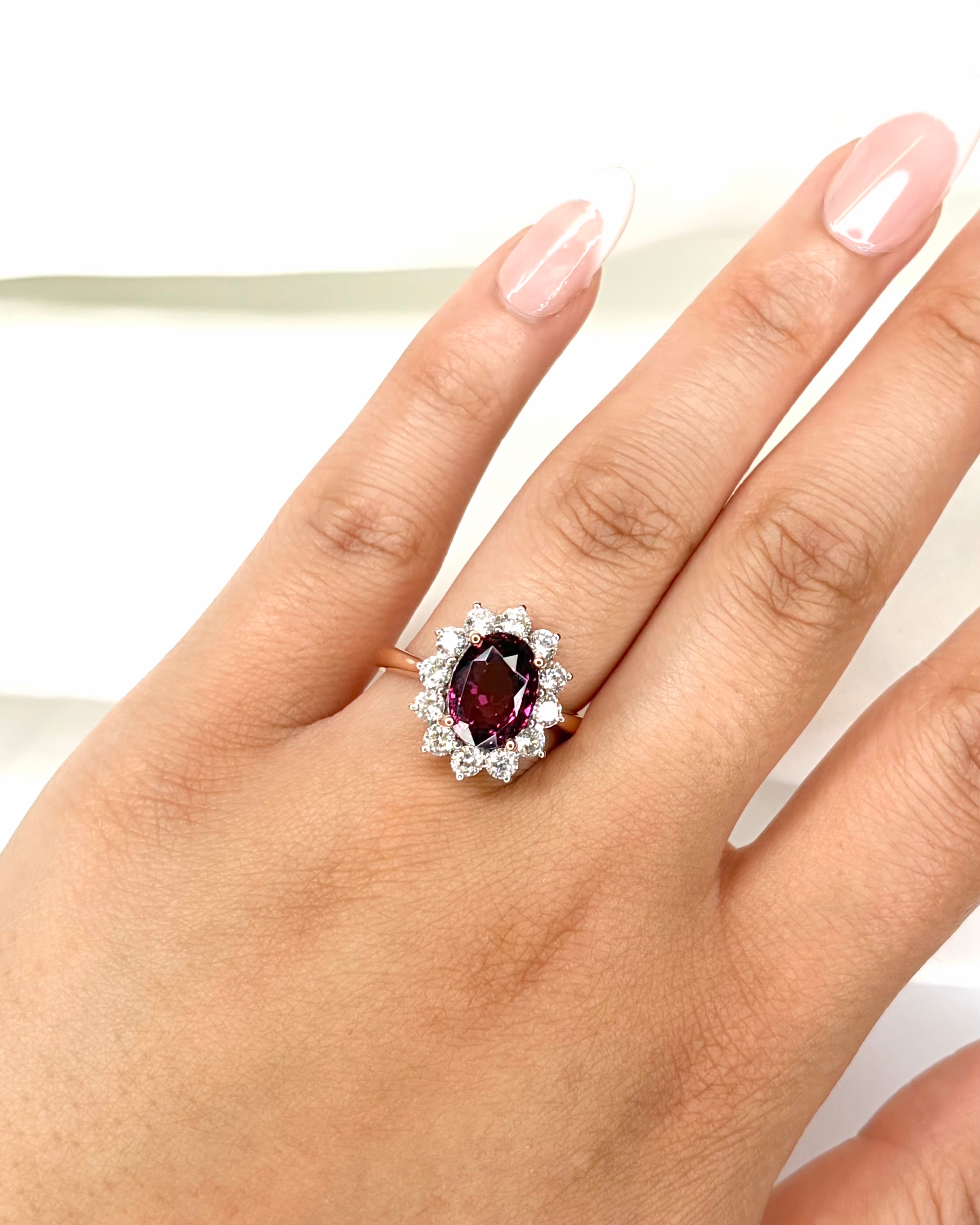 Bague Marguerite Grenat 5 carats & Diamants 1.10 carat "Marika"