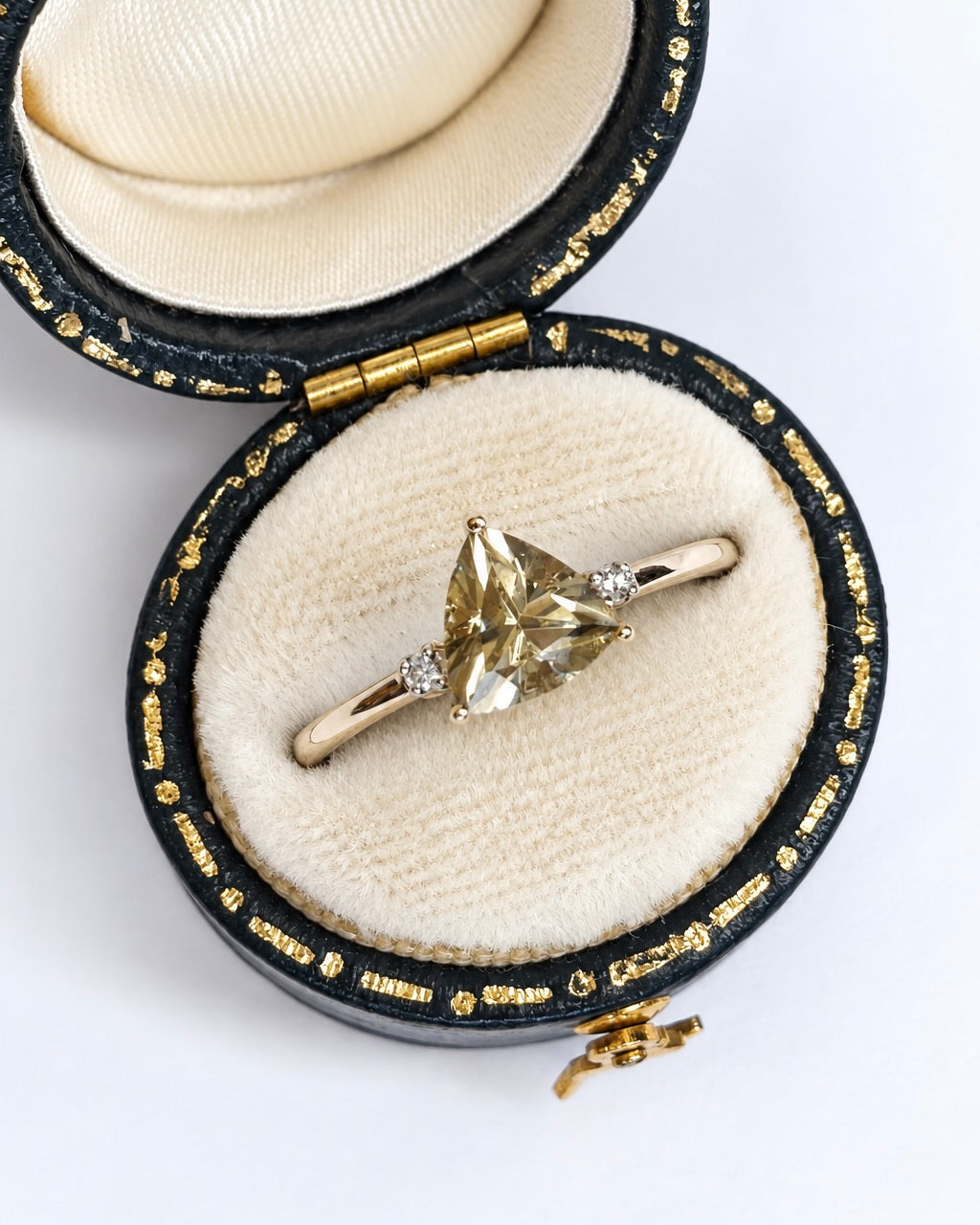 2.01-Carat Zultanite & Diamond Trilogy Ring "Sima"