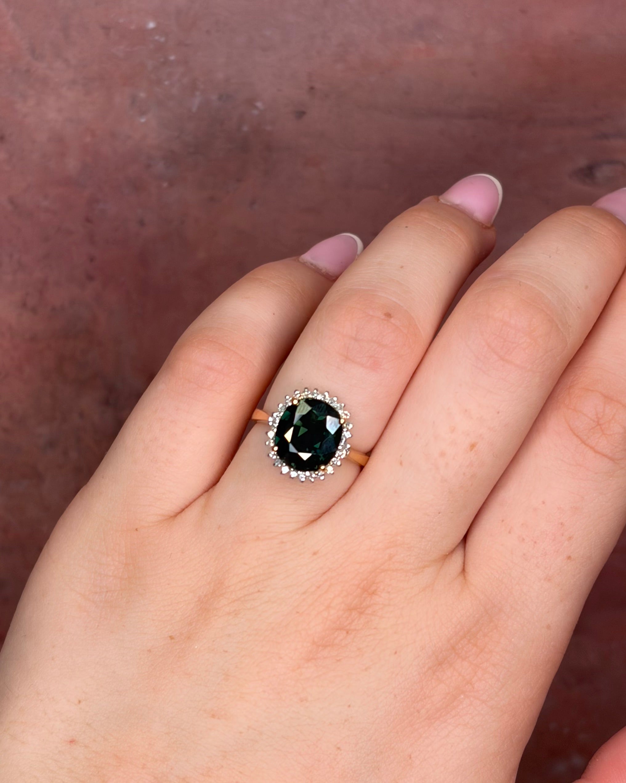 Bague Marguerite Saphir Vert 4.51 carats & Diamants "Carmen" - Elliade Paris