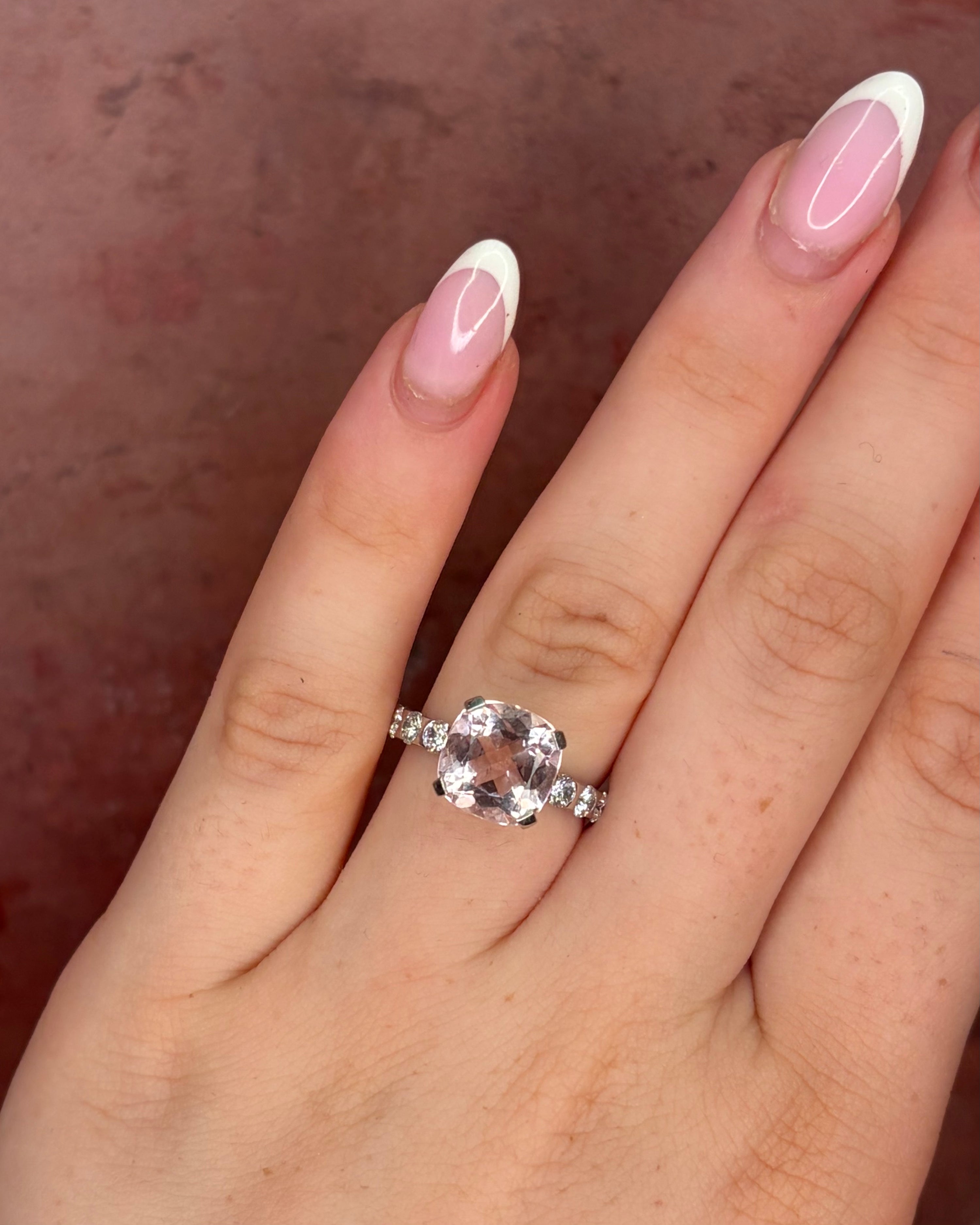 Bague Trilogie Morganite 3.58 carats & Diamants 0.48 carat 5.09g "Aela" - Elliade Paris