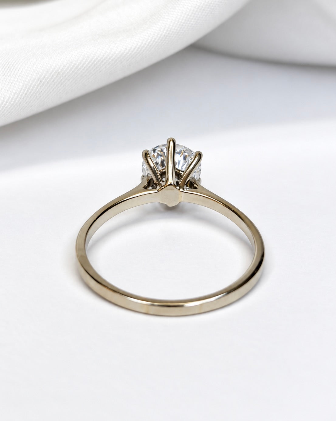 1.56-carat estimated F/VVS diamond solitaire ring "Sandra"