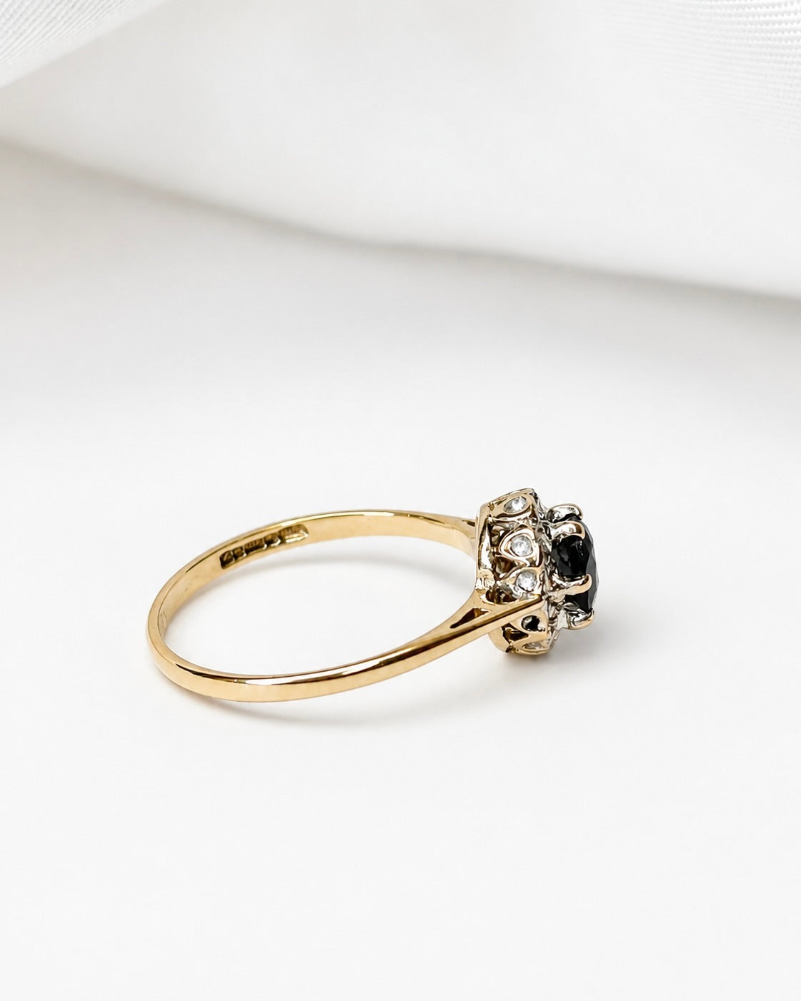 Bague Marguerite Saphir 0.40 carat & Diamants "Paola"