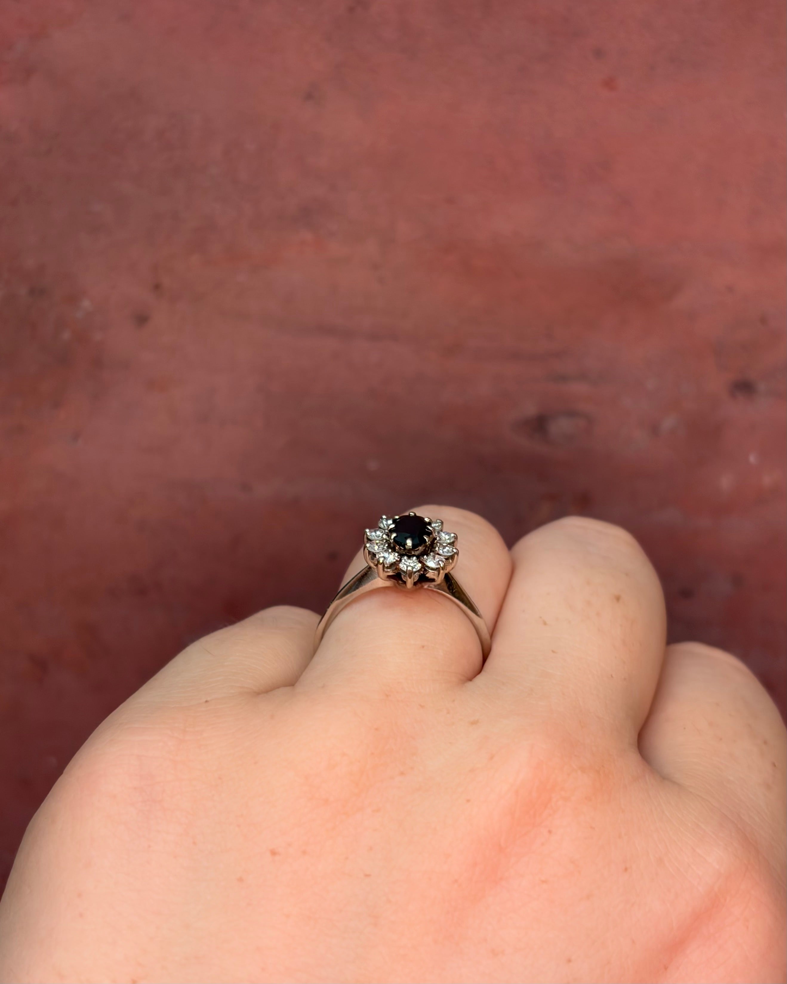 Bague Marguerite Saphir 0.75 carat & Diamants 0.40 carat "Michelle"
