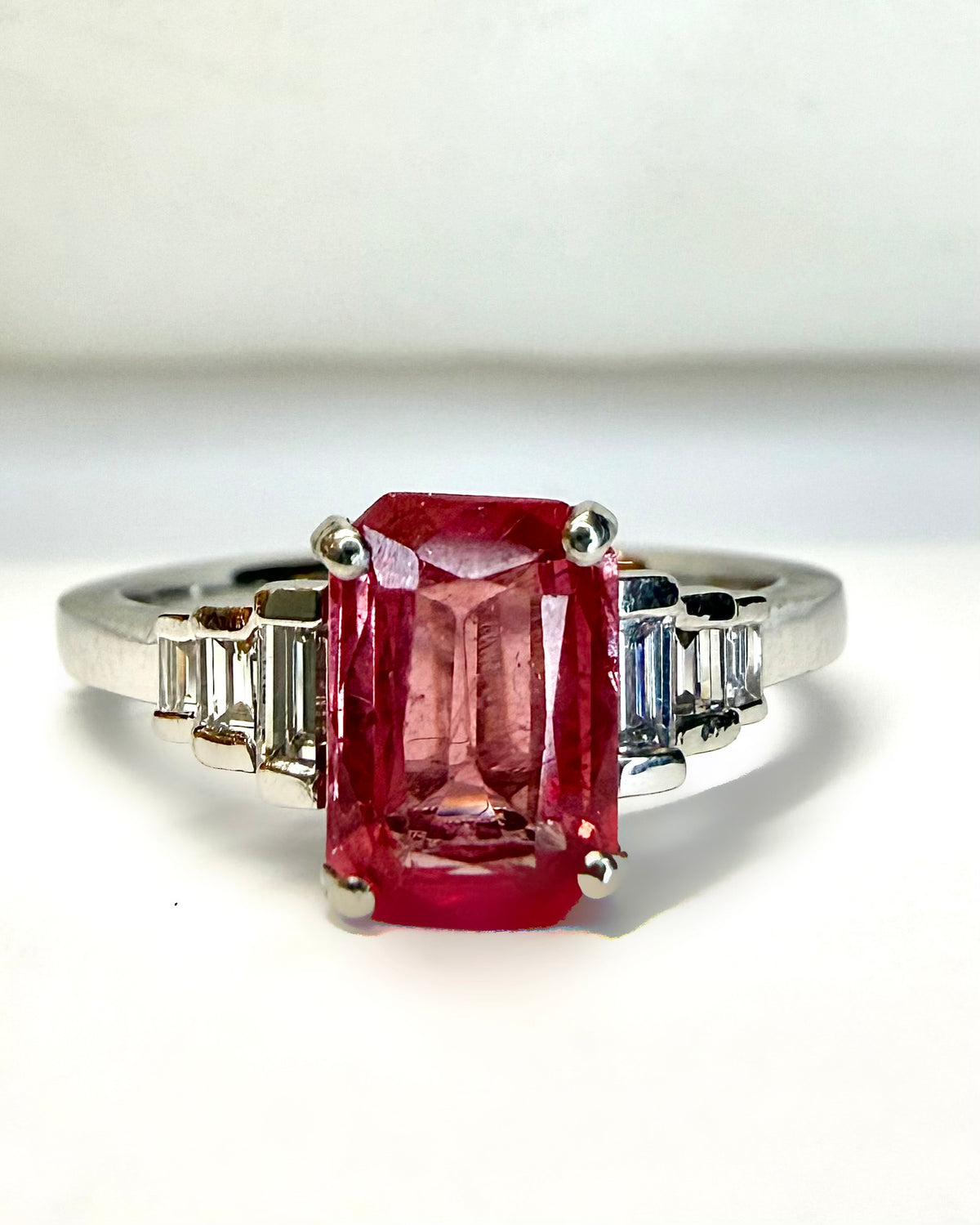 1.45-carat Pink Sapphire Trilogy Ring & 4.37 g Diamonds "Gisèle"