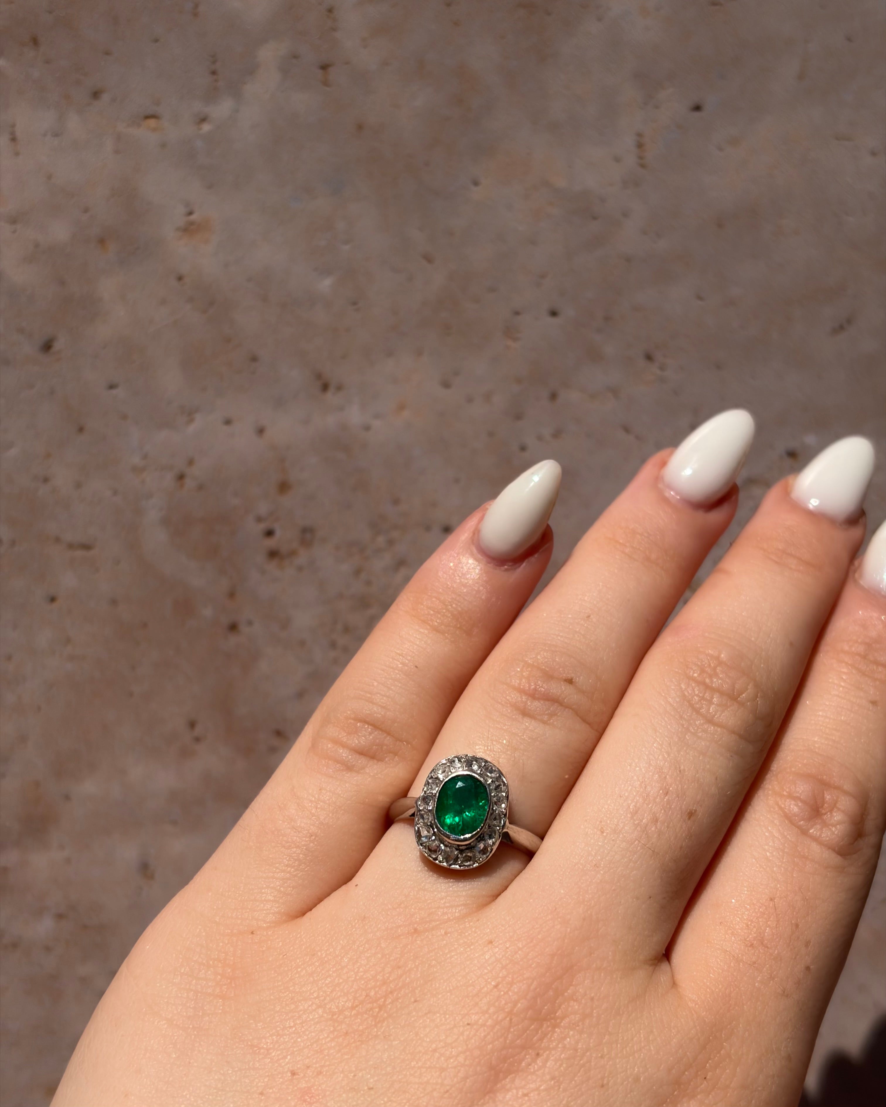 Art Deco Emerald 0.95 Carat & Diamonds 0.20 Carat Ring "Linda"