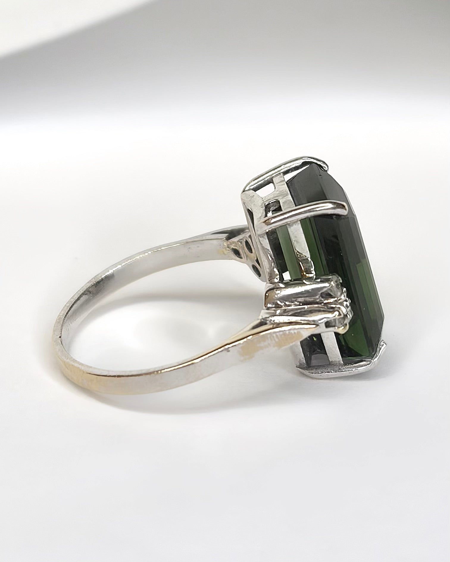 Trilogy Tourmaline Ring 6.20 Carats & 6 Diamonds "Aude"
