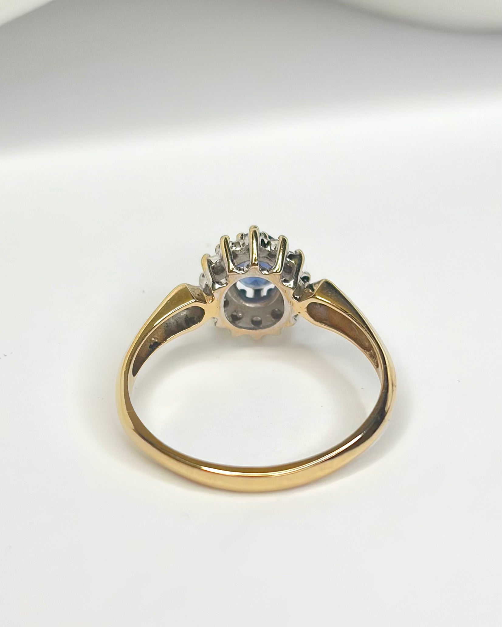 Bague Marguerite Saphir 0.55 carat & Diamants "Marion"